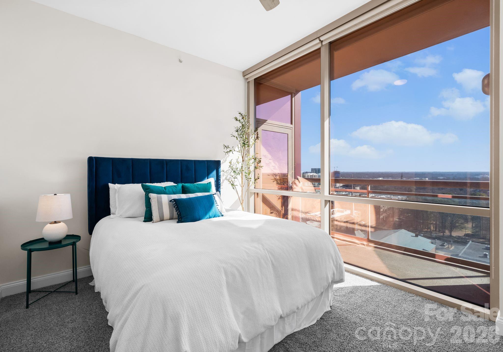 315 Arlington Avenue Unit: 1601