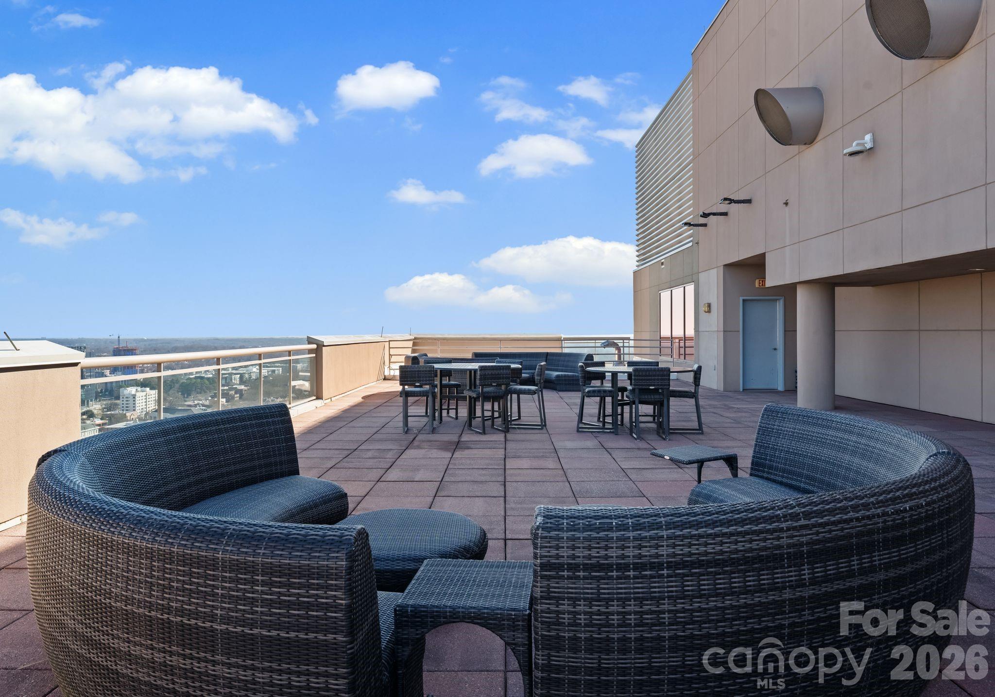 315 Arlington Avenue Unit: 1601