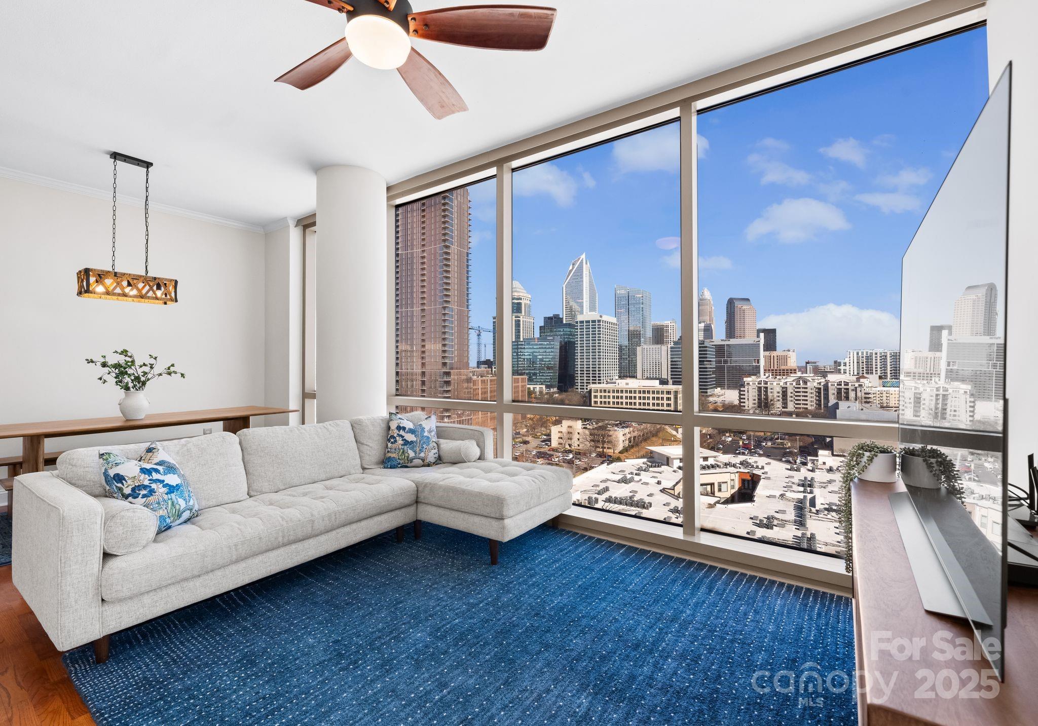 315 Arlington Avenue Unit: 1601