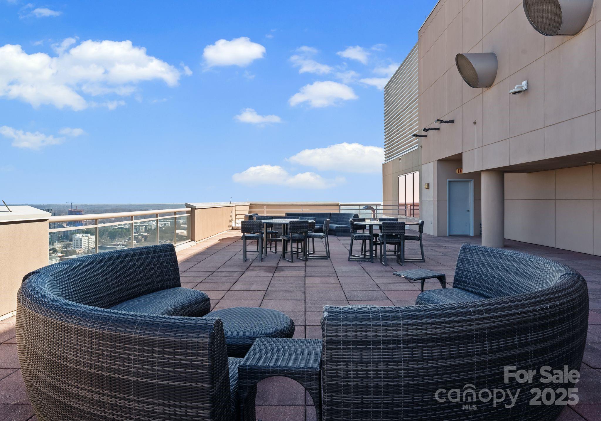 315 Arlington Avenue Unit: 1601