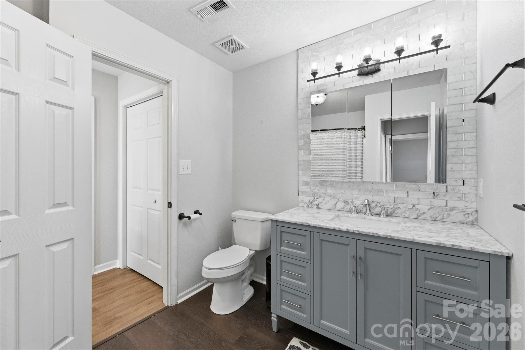 3924 Mohawk Court