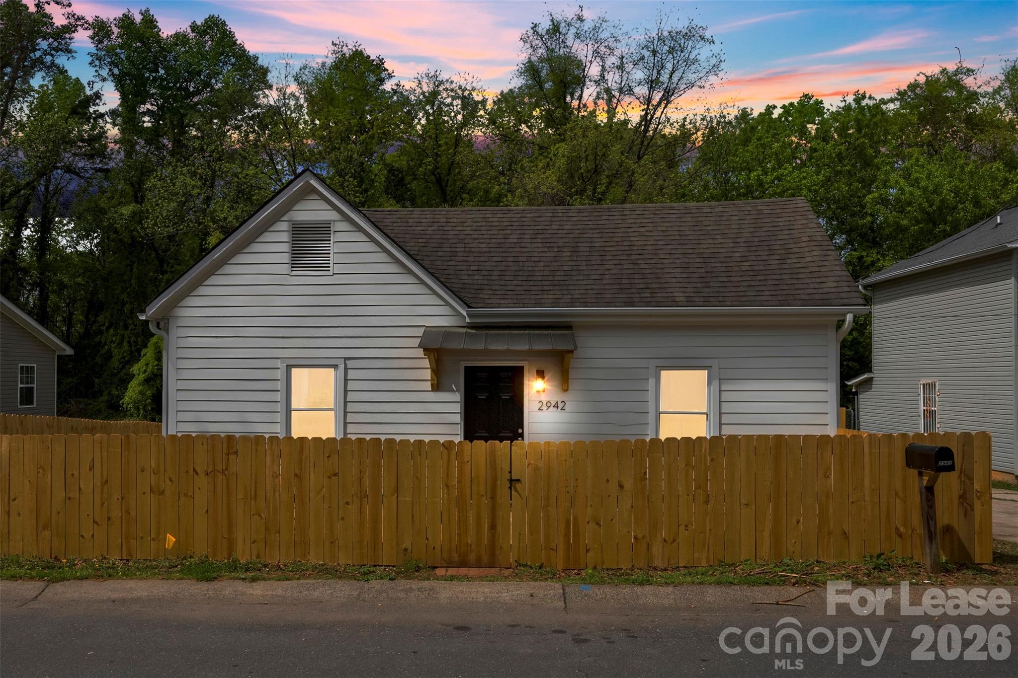 2942 Reid Avenue