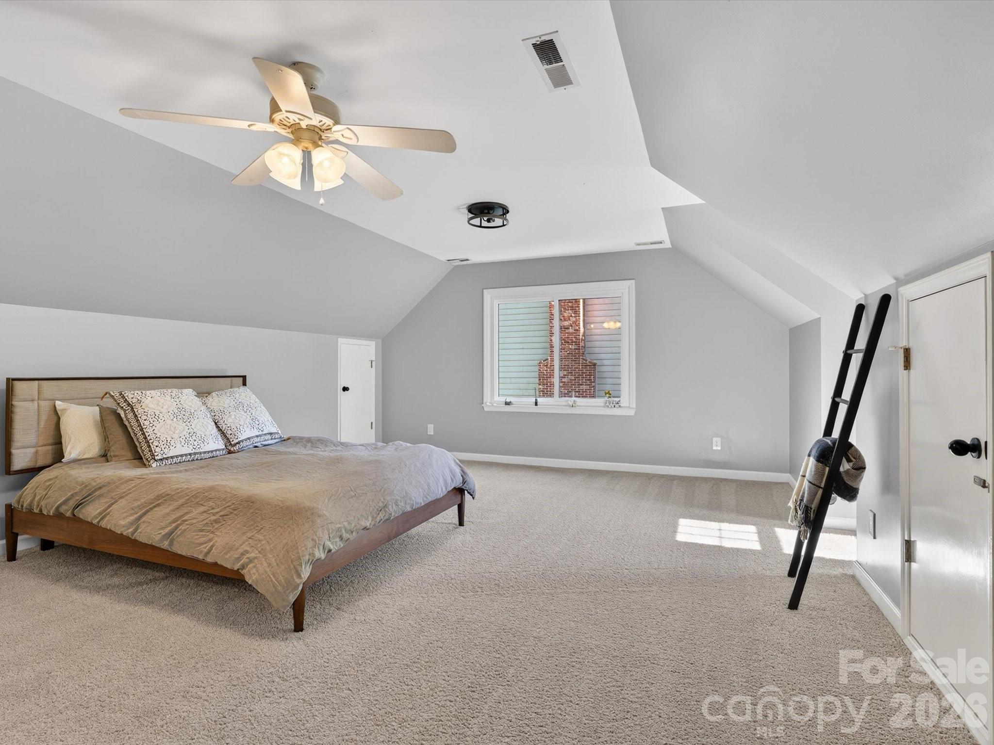 1036 Gateshead Lane