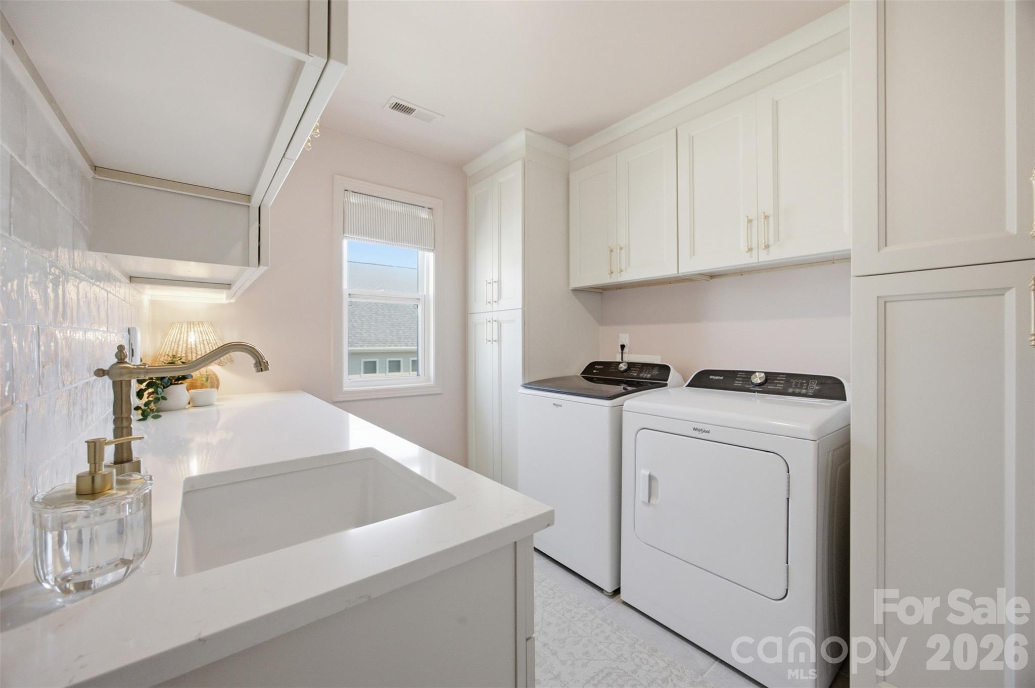 5821 Casper Drive