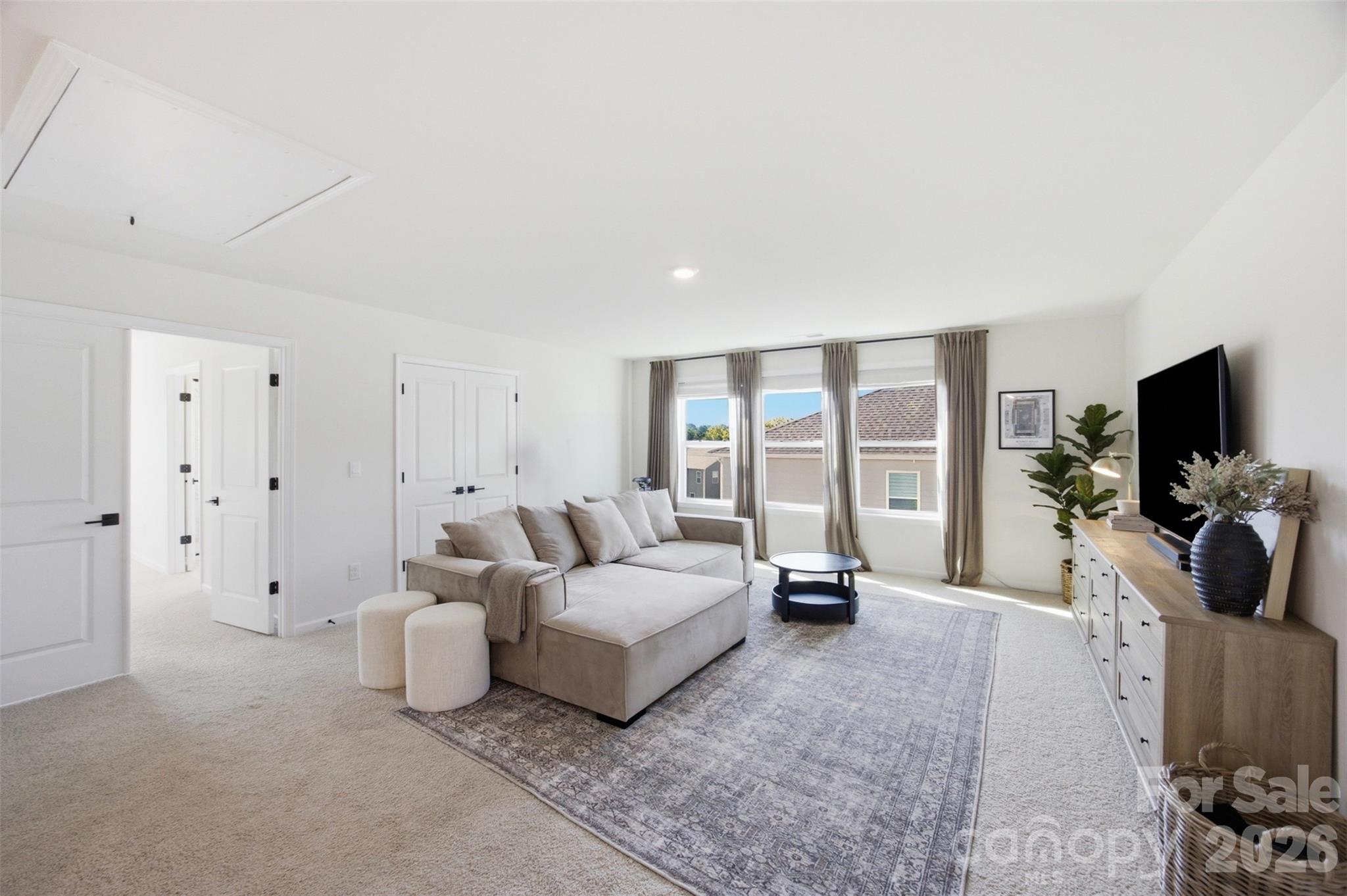 5821 Casper Drive