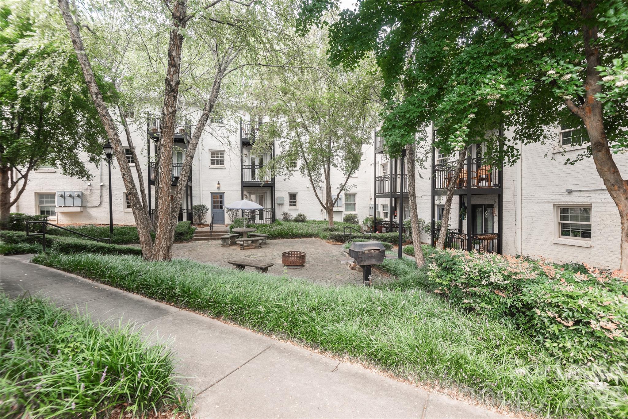 4915 Park Road Unit: F