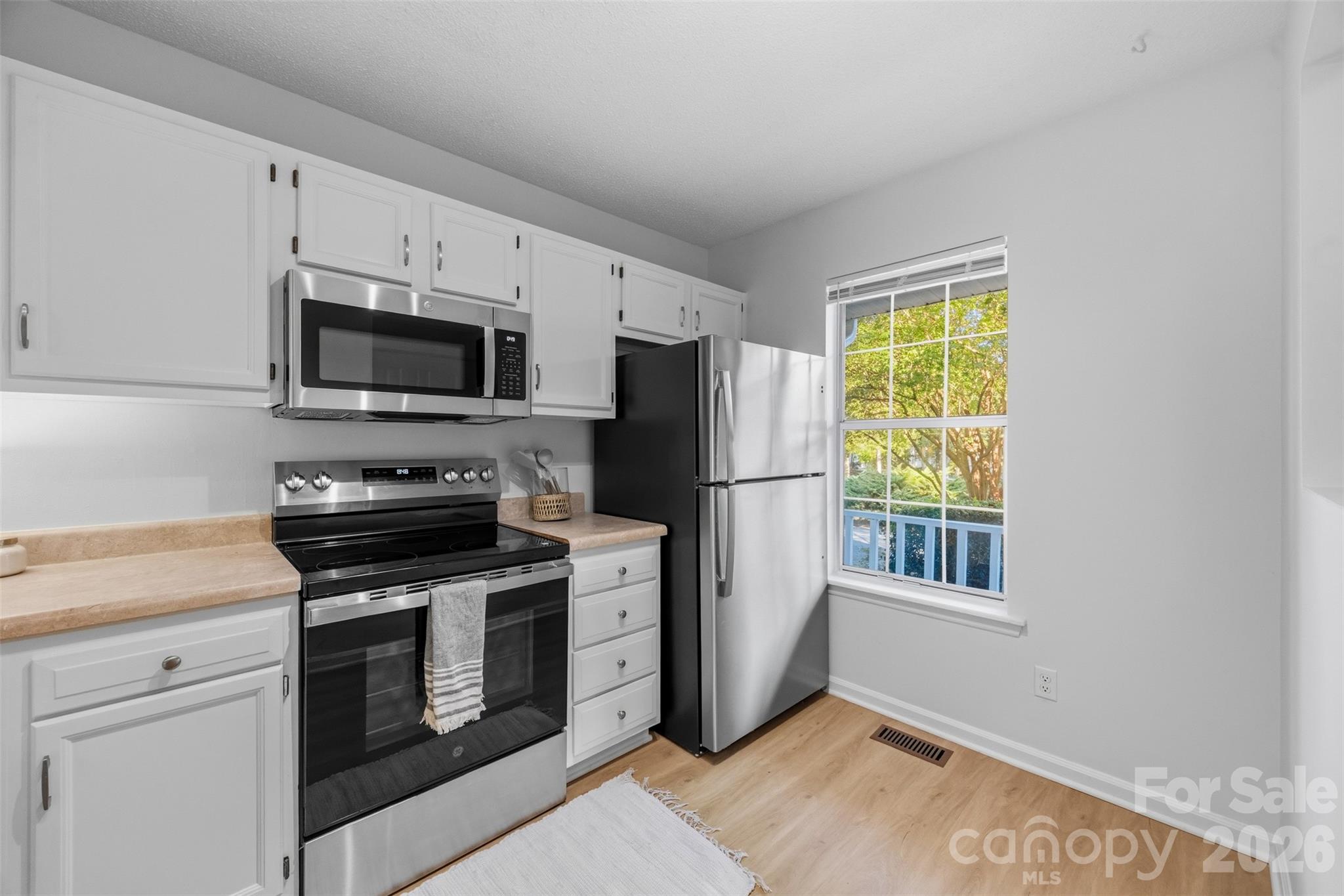 8112 Circle Tree Lane