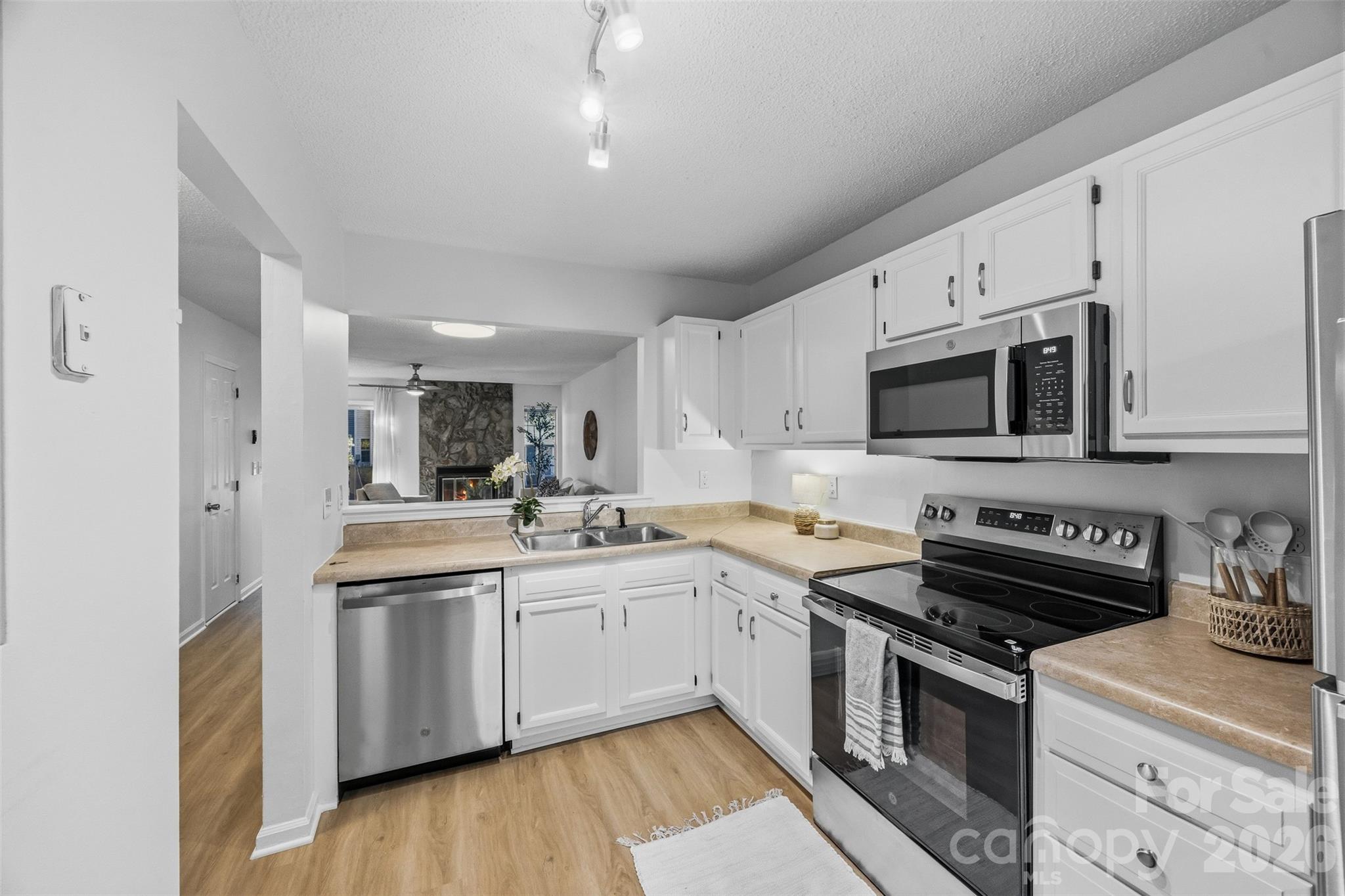 8112 Circle Tree Lane