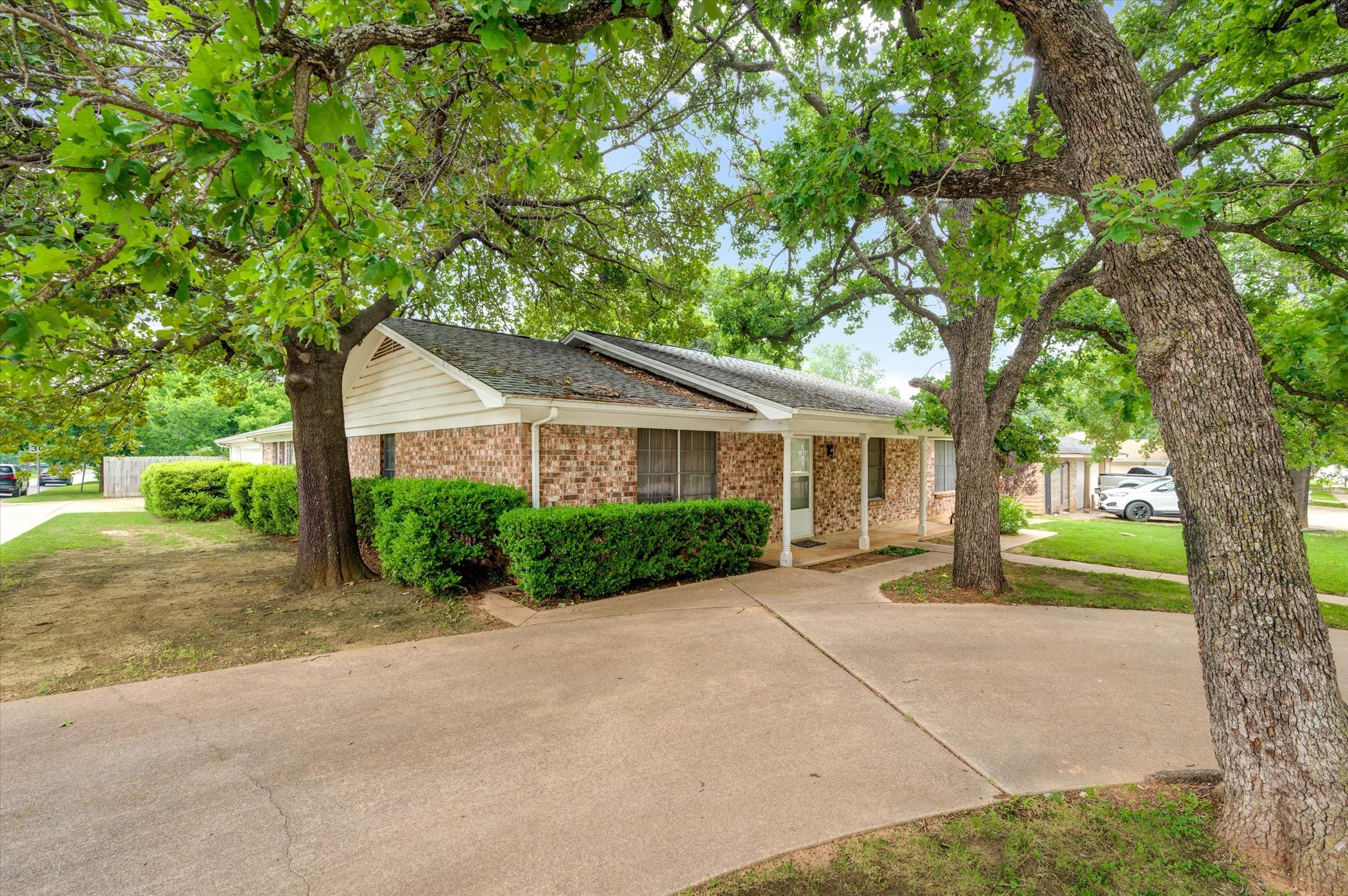 3632 Brown Trail