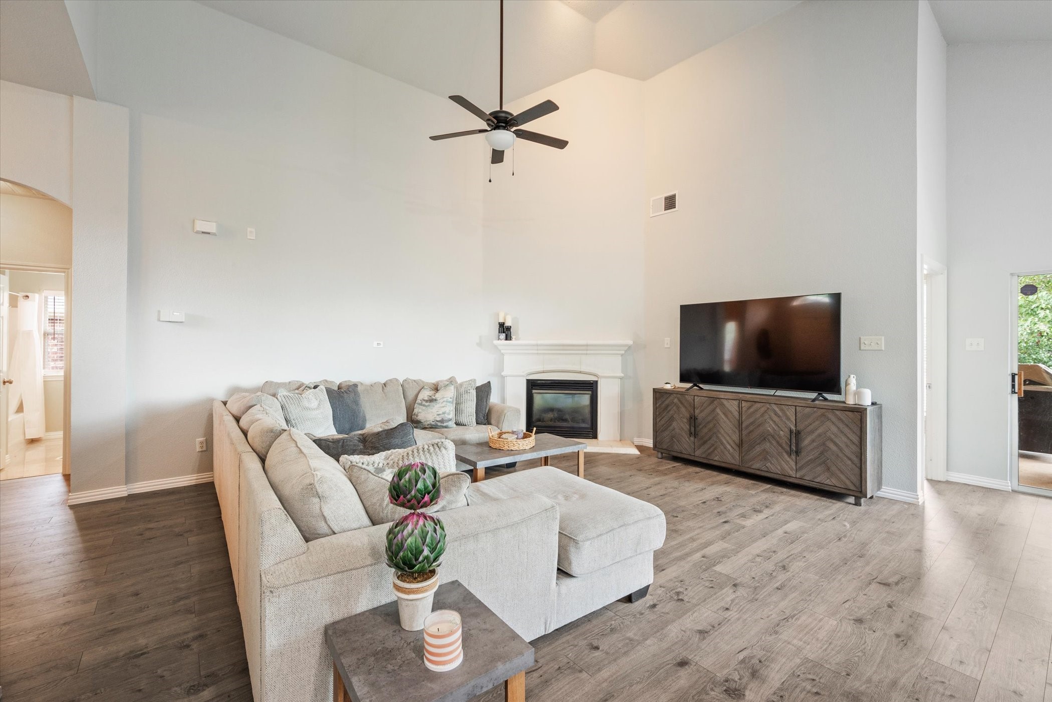 9736 Hathman Lane