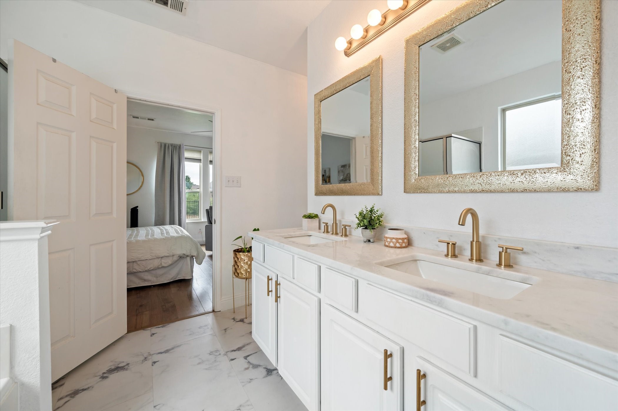 8729 Golden Sunset Trail