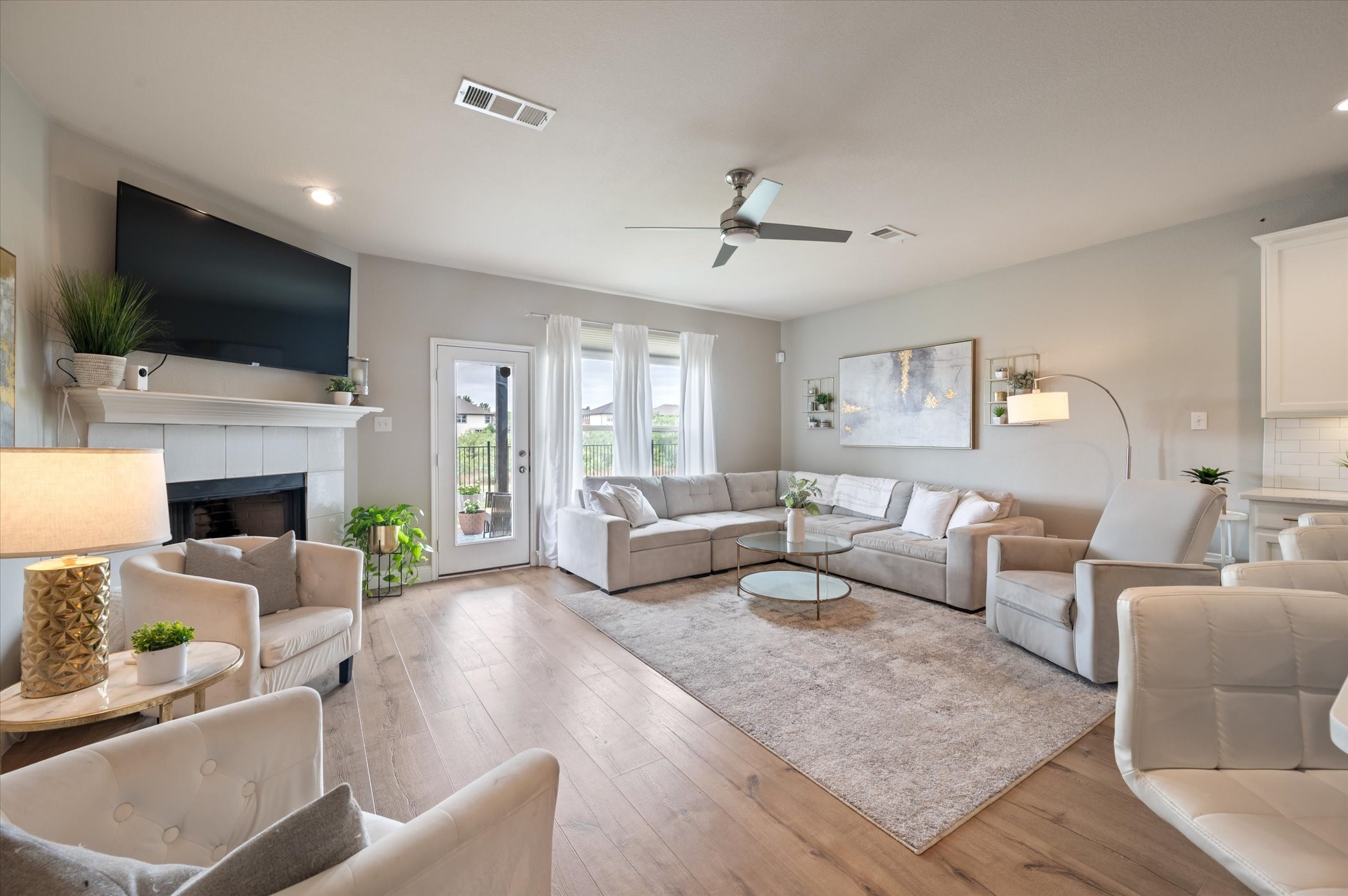 8729 Golden Sunset Trail