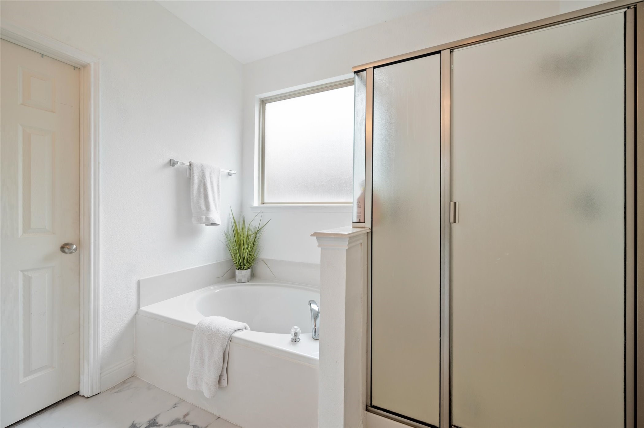 8729 Golden Sunset Trail