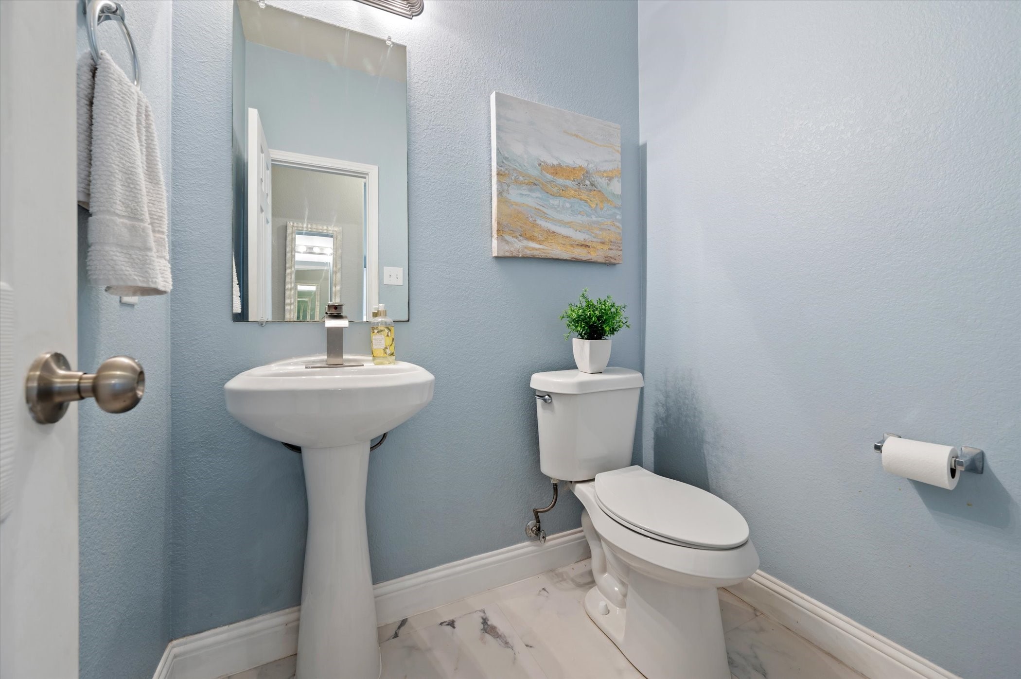 8729 Golden Sunset Trail