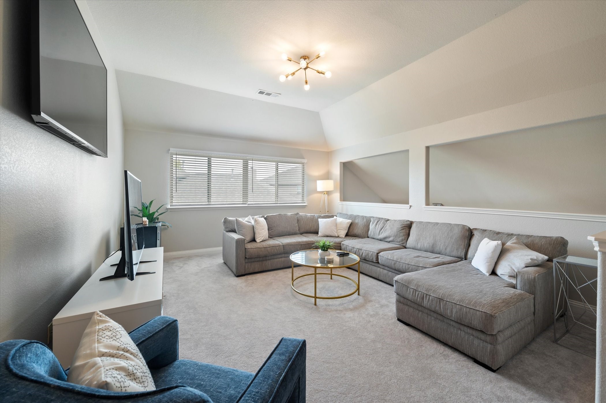 8729 Golden Sunset Trail