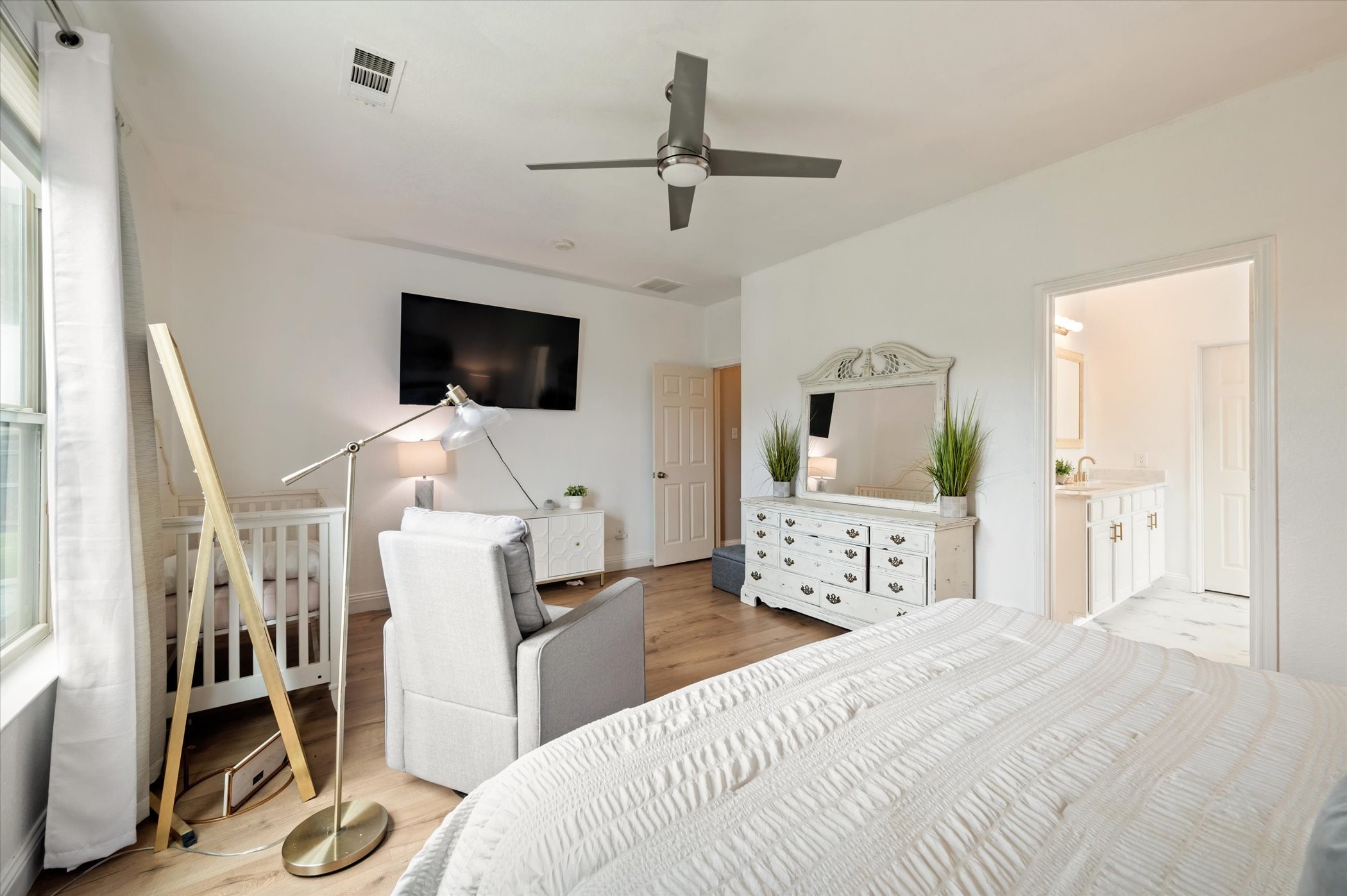 8729 Golden Sunset Trail