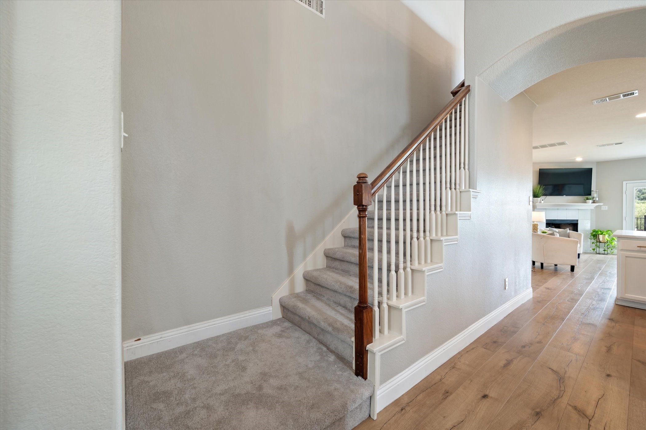 8729 Golden Sunset Trail
