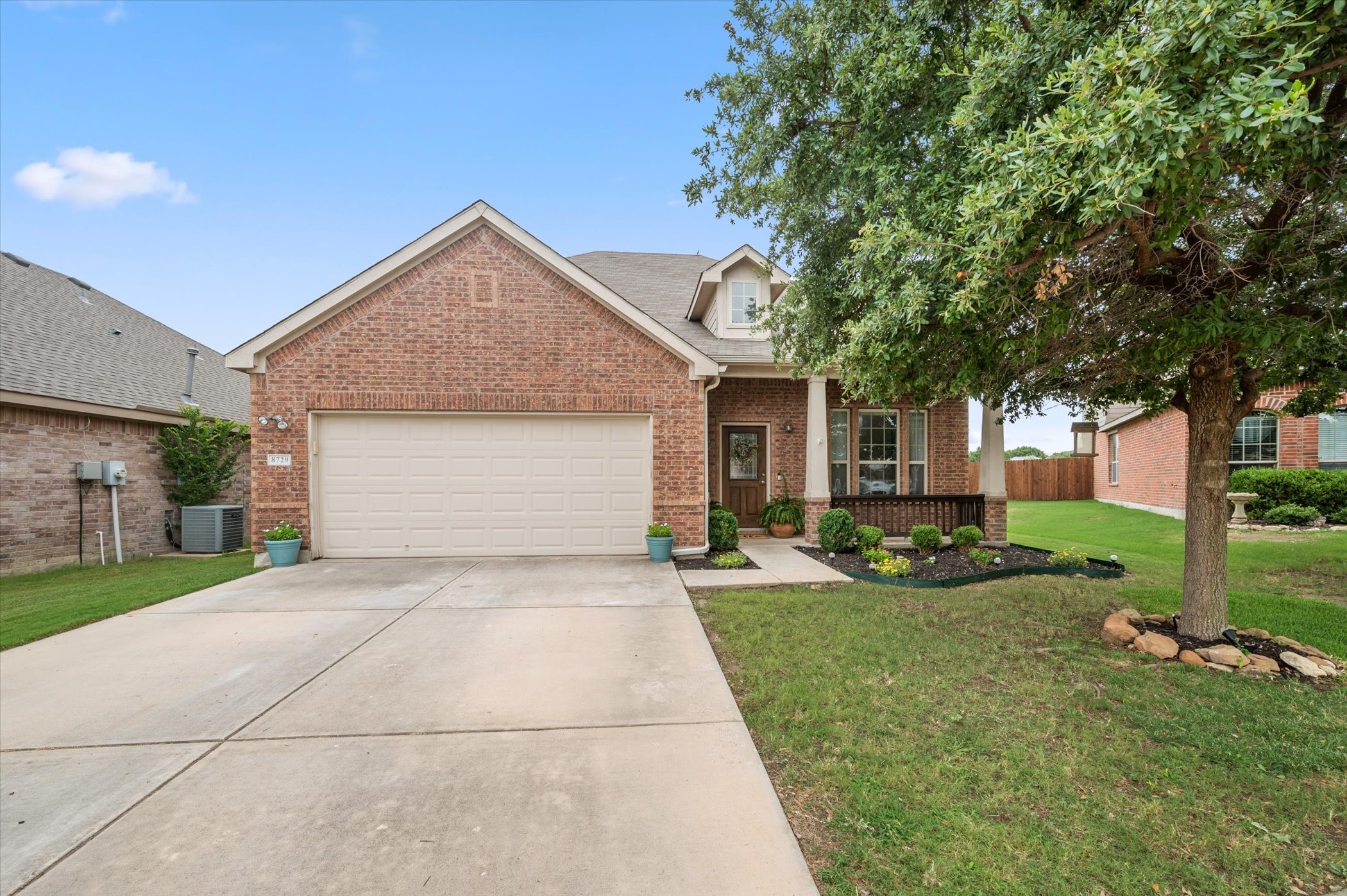 8729 Golden Sunset Trail