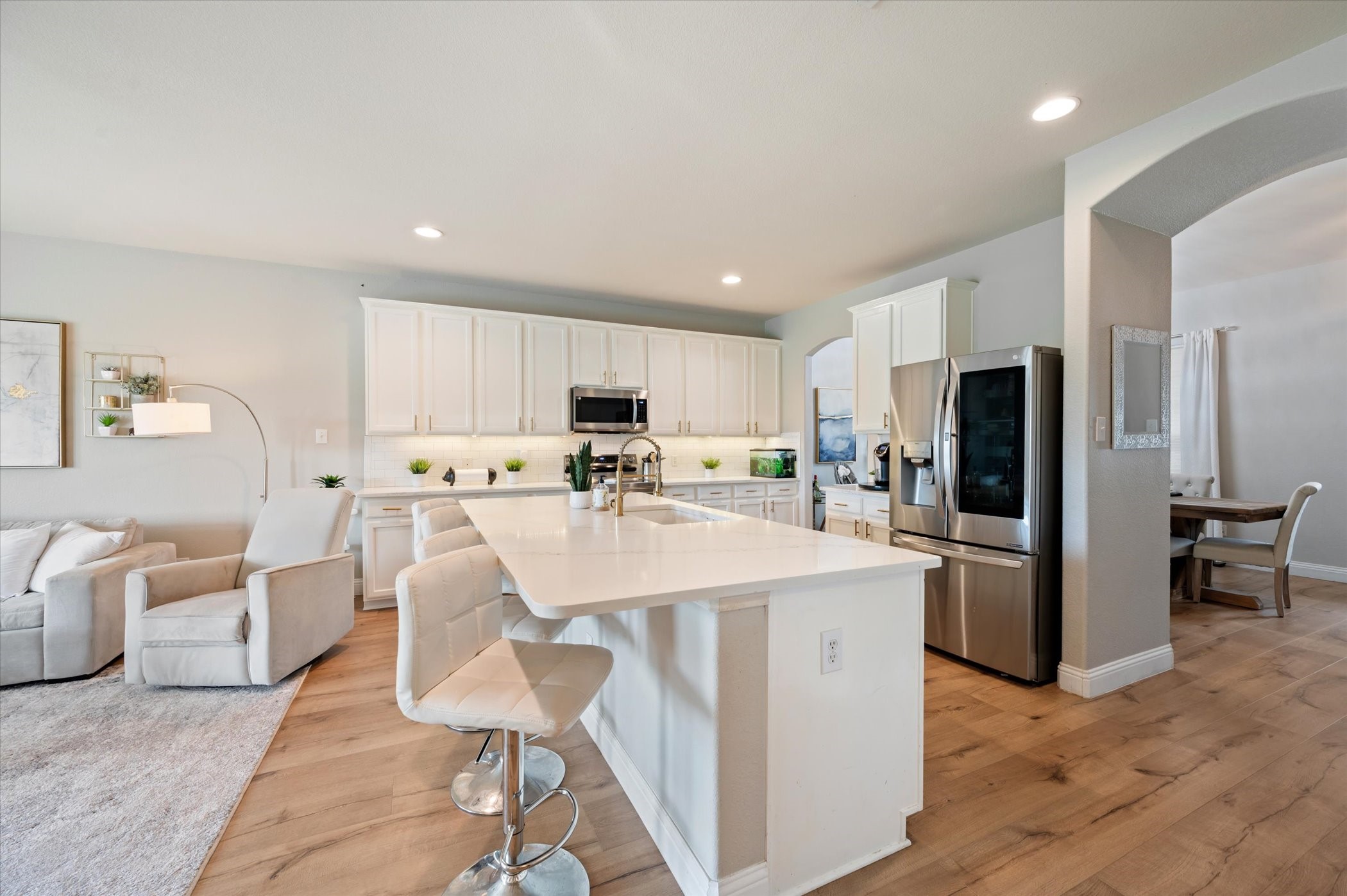 8729 Golden Sunset Trail