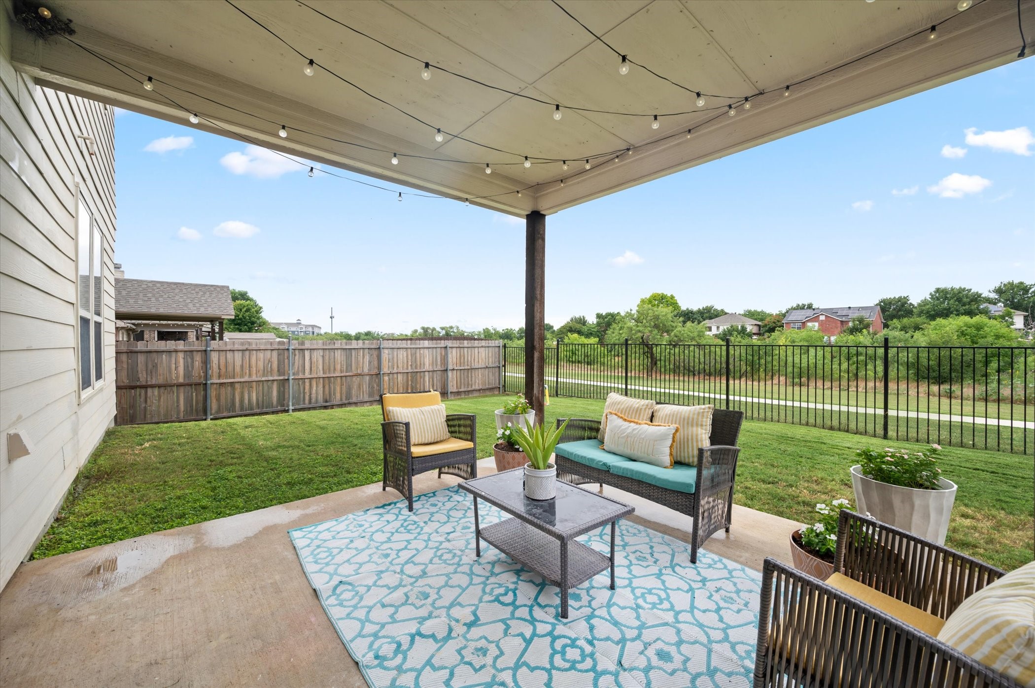 8729 Golden Sunset Trail