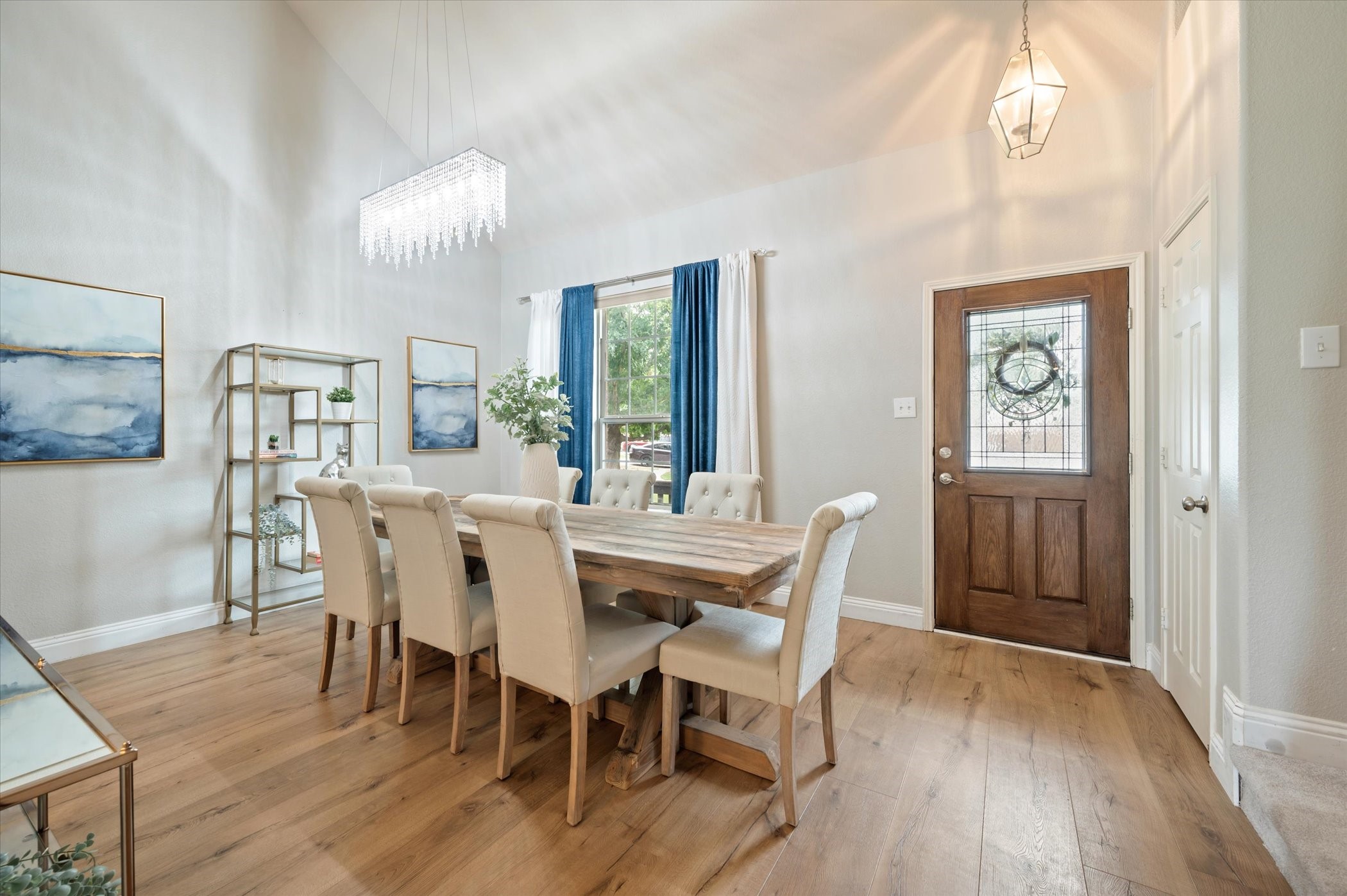 8729 Golden Sunset Trail