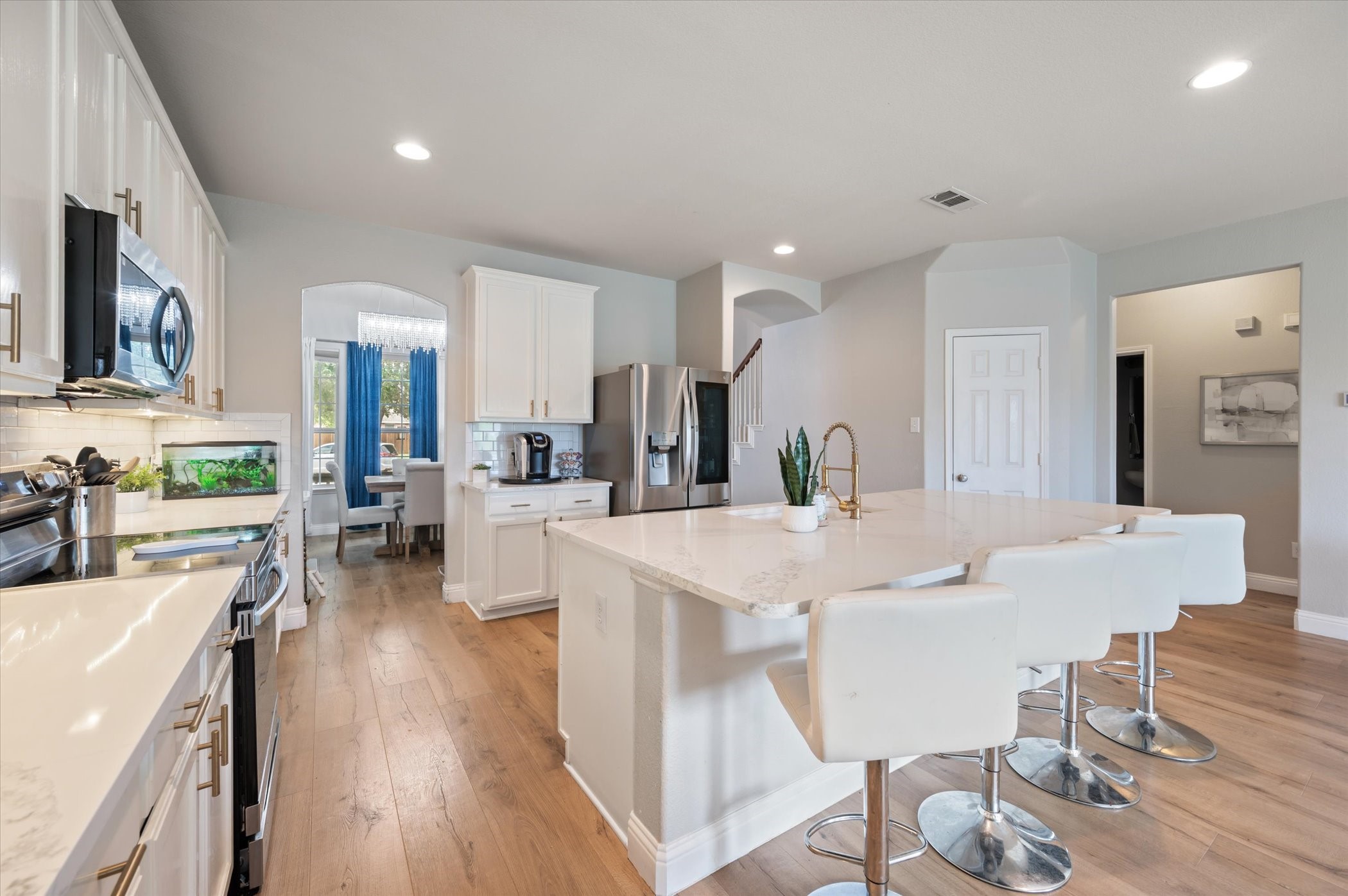 8729 Golden Sunset Trail