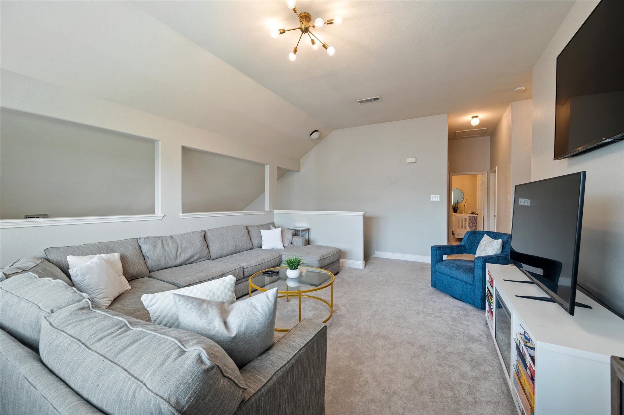 8729 Golden Sunset Trail
