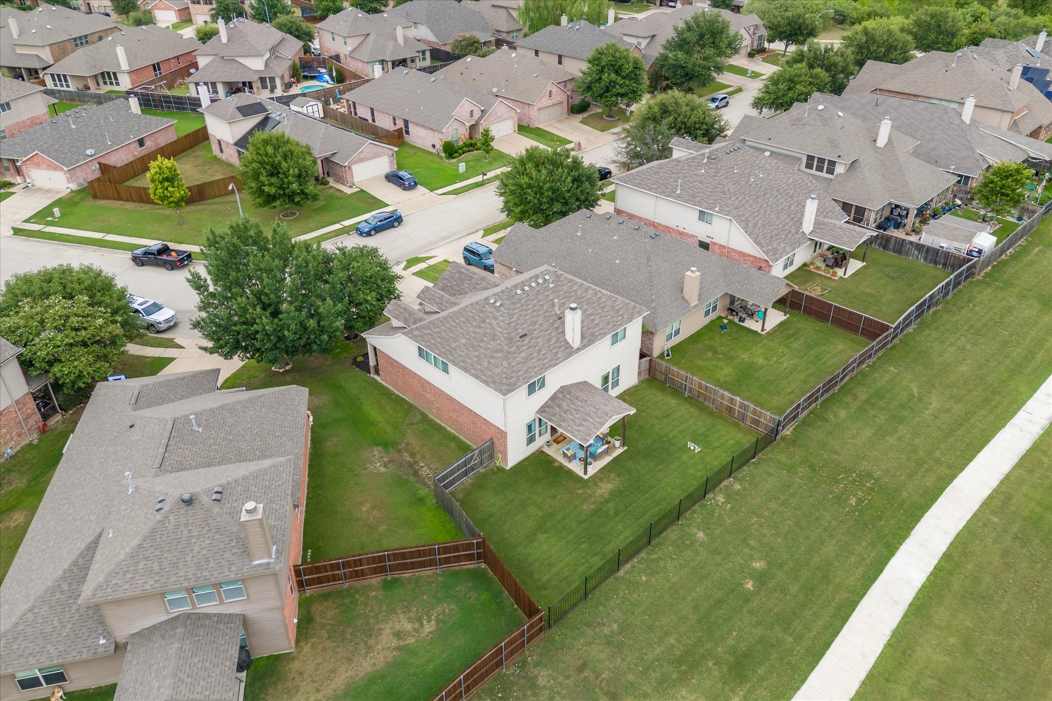 8729 Golden Sunset Trail