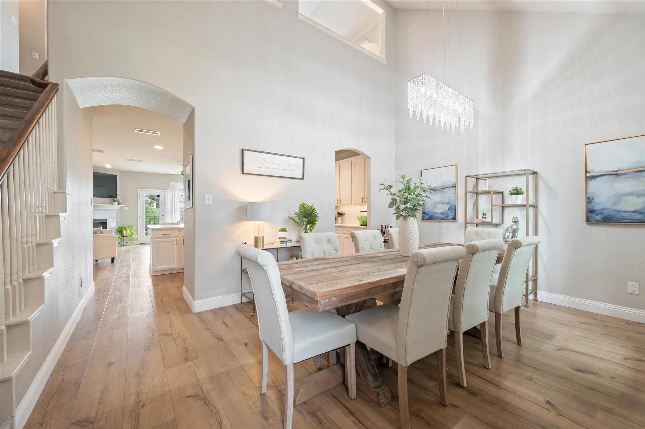 8729 Golden Sunset Trail