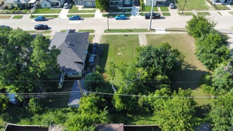 1124 E Annie Street