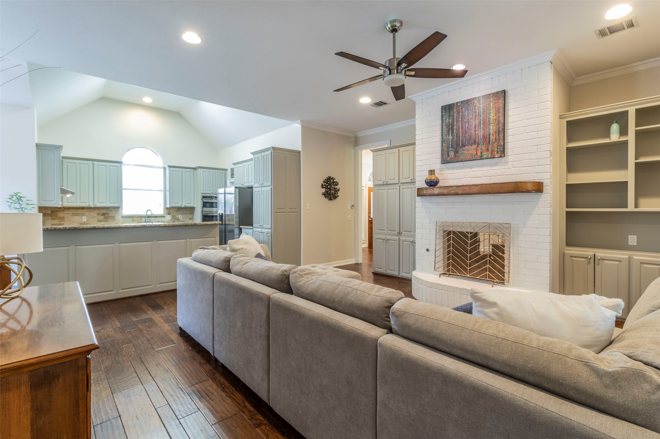 908 Dogwood Court