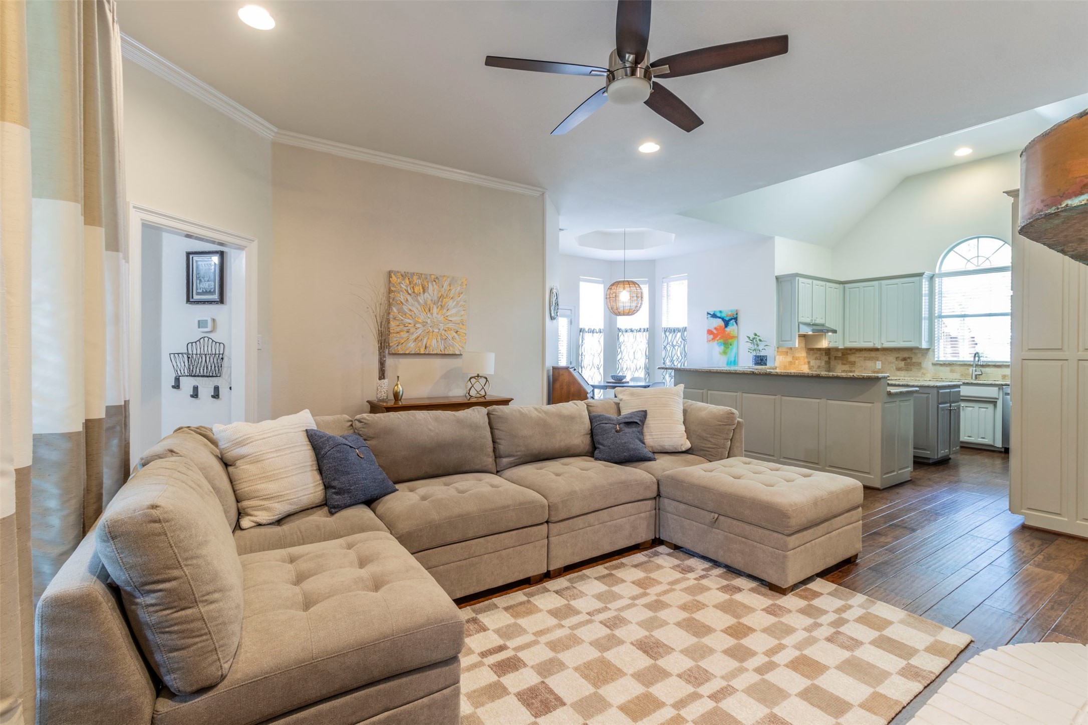 908 Dogwood Court