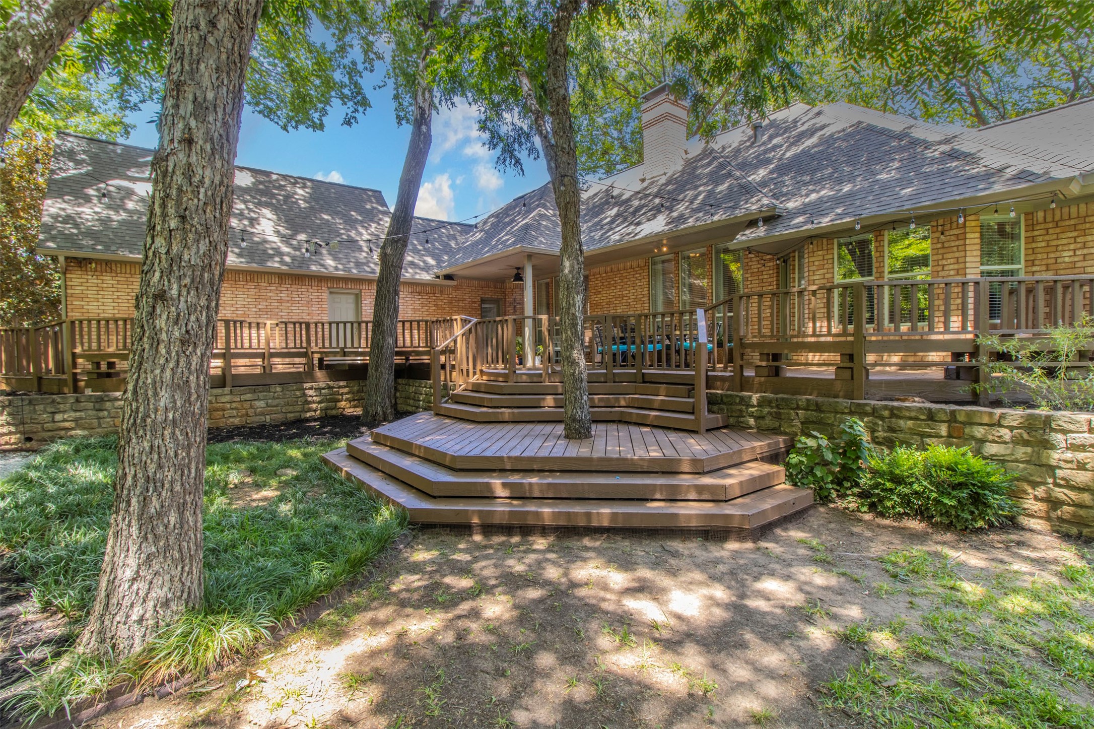 908 Dogwood Court