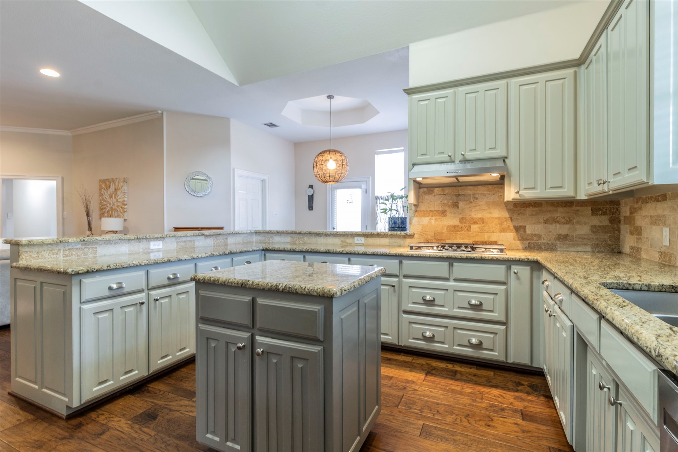 908 Dogwood Court