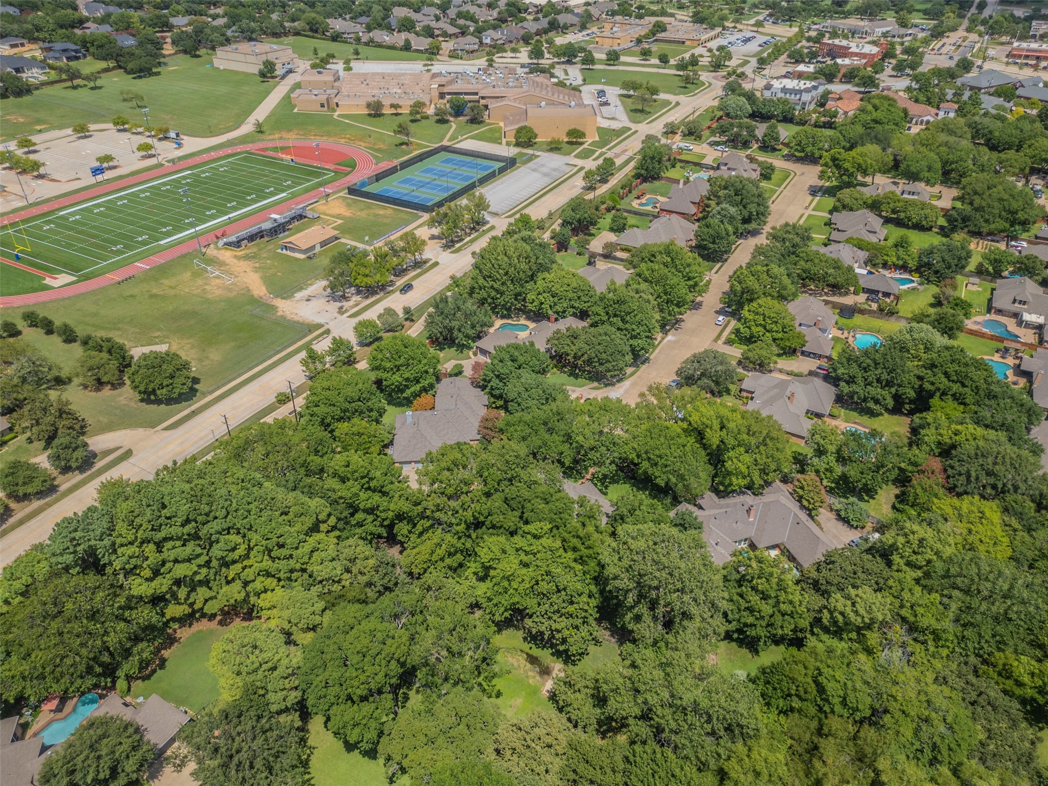 908 Dogwood Court