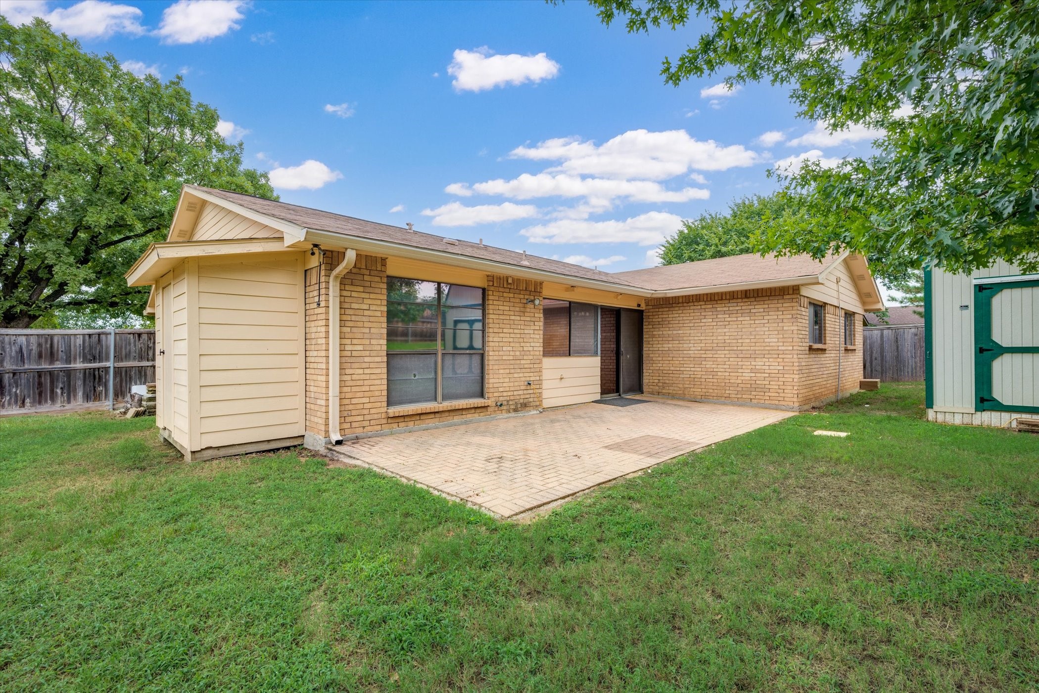 2600 Meadowview Drive