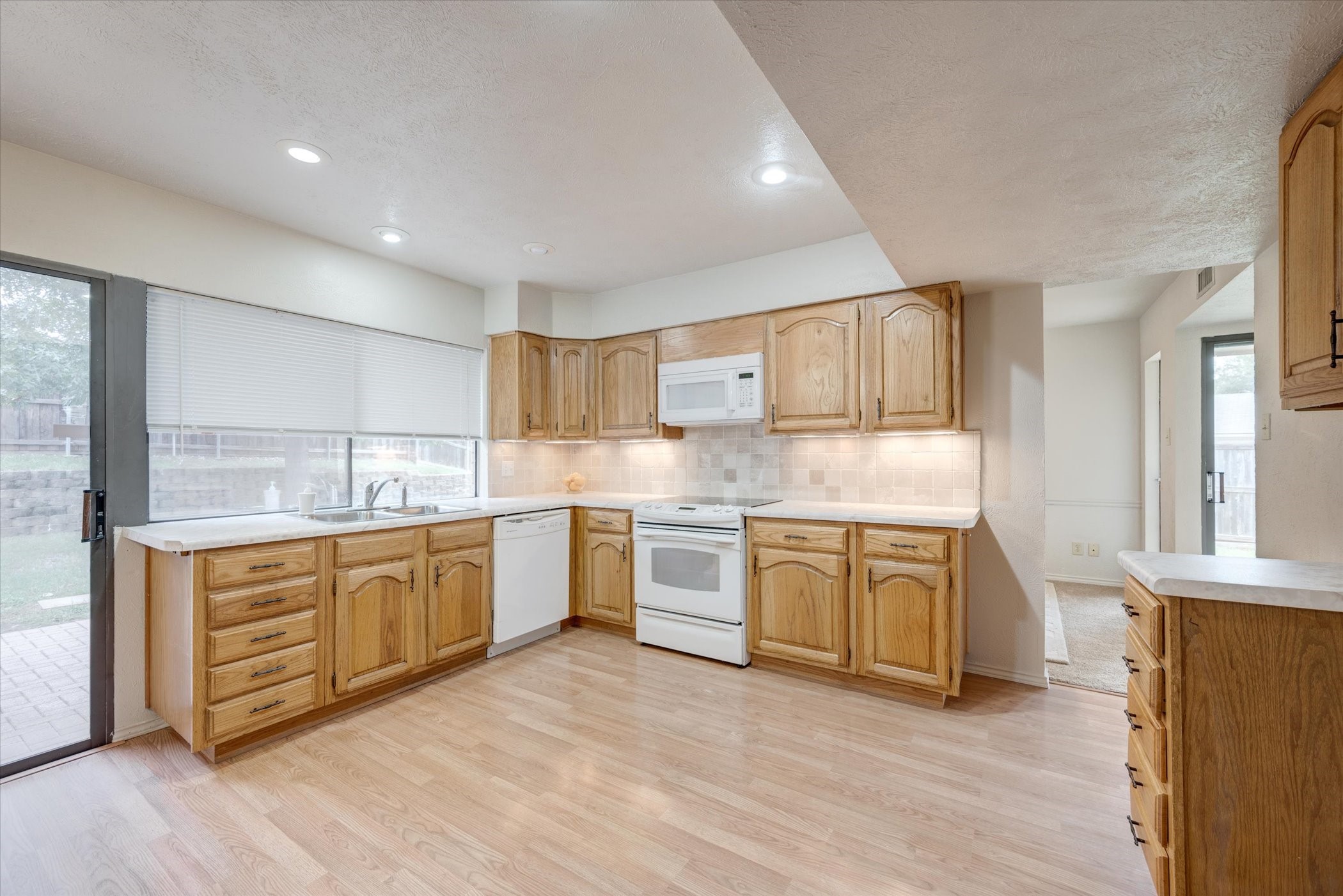 2600 Meadowview Drive