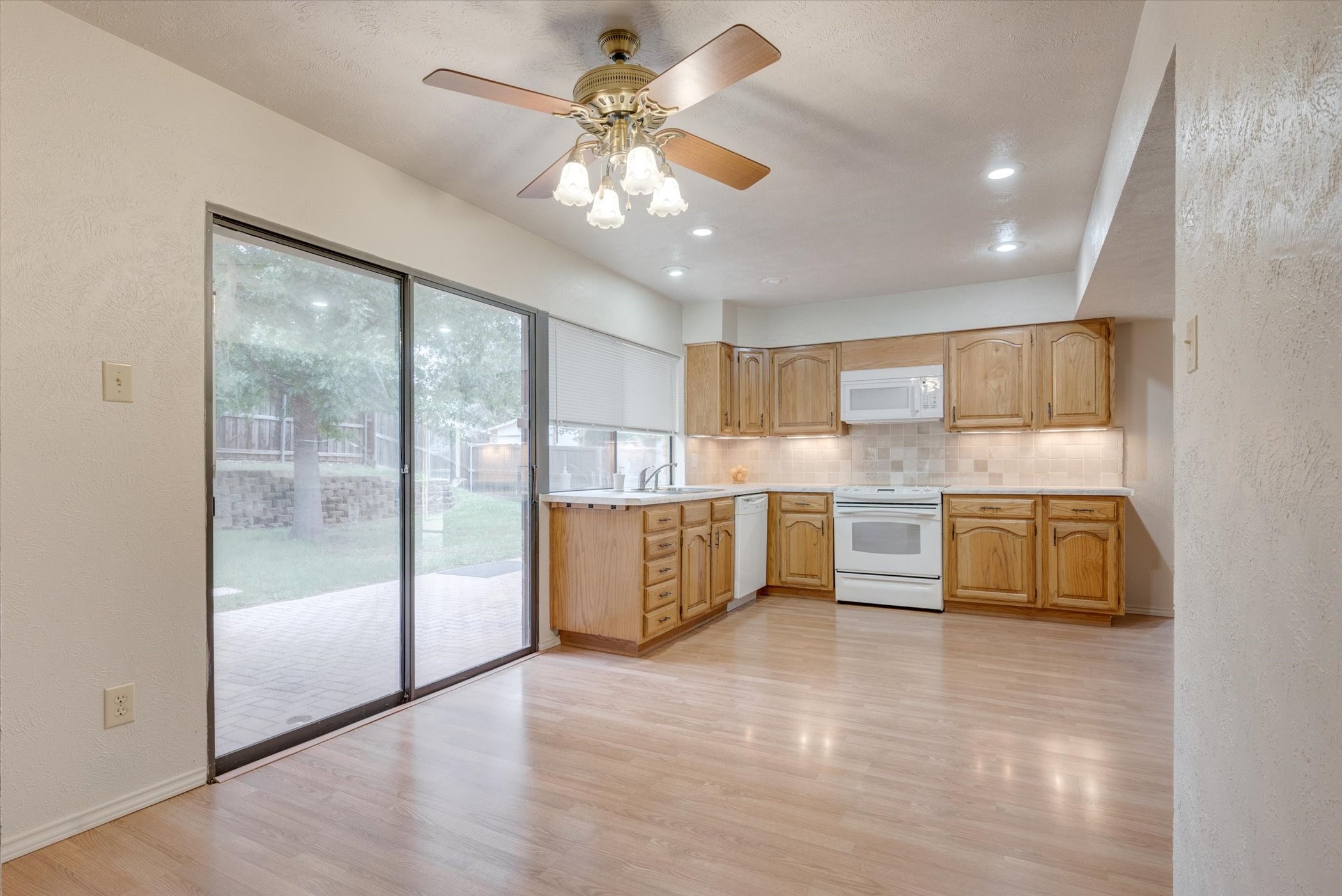 2600 Meadowview Drive