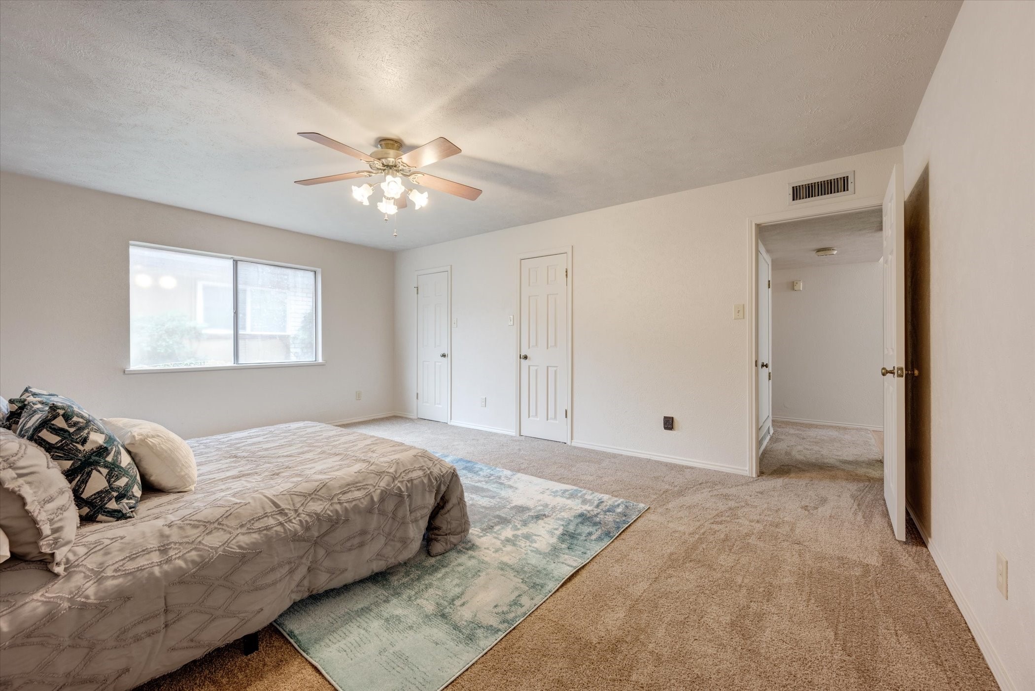 2600 Meadowview Drive