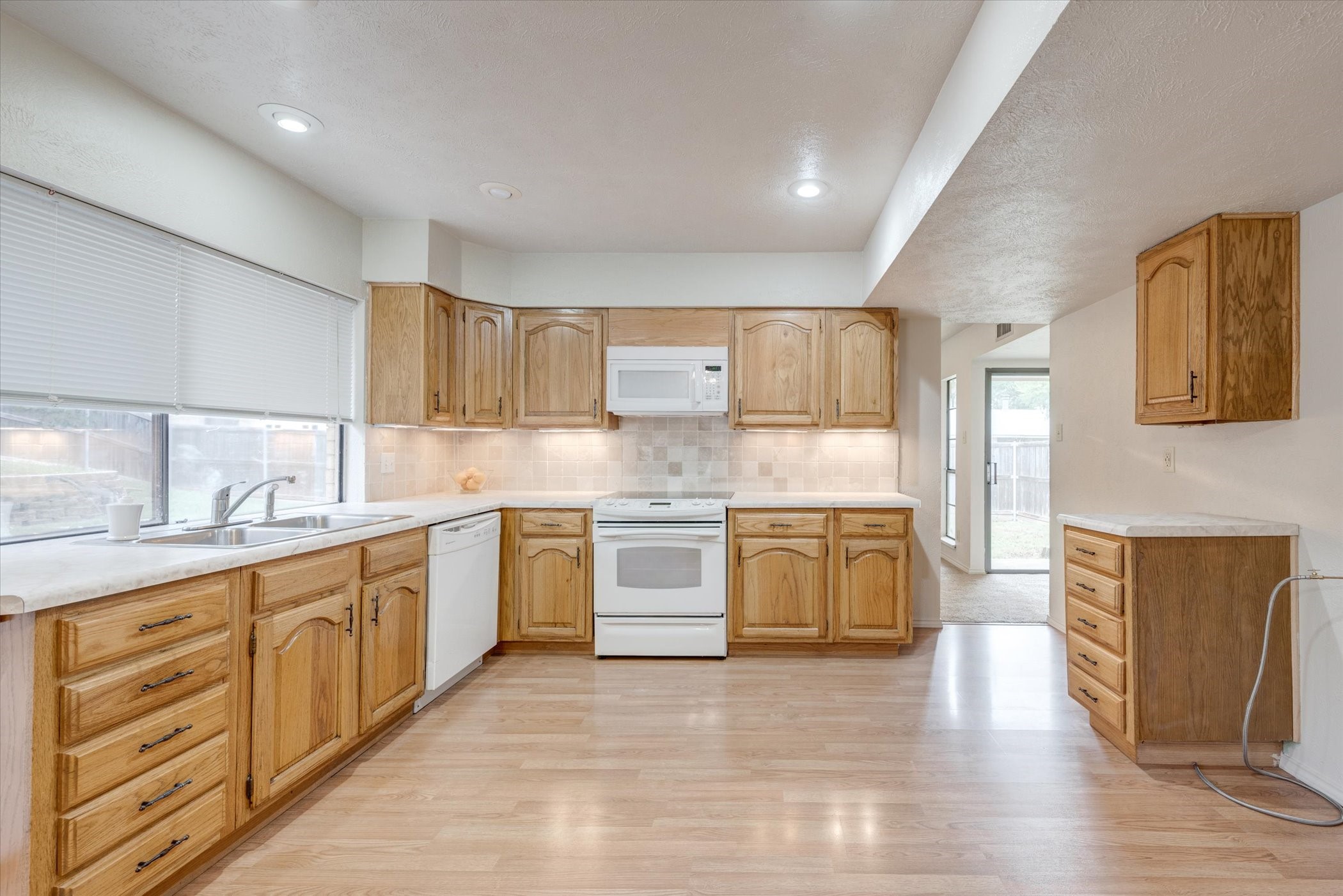 2600 Meadowview Drive
