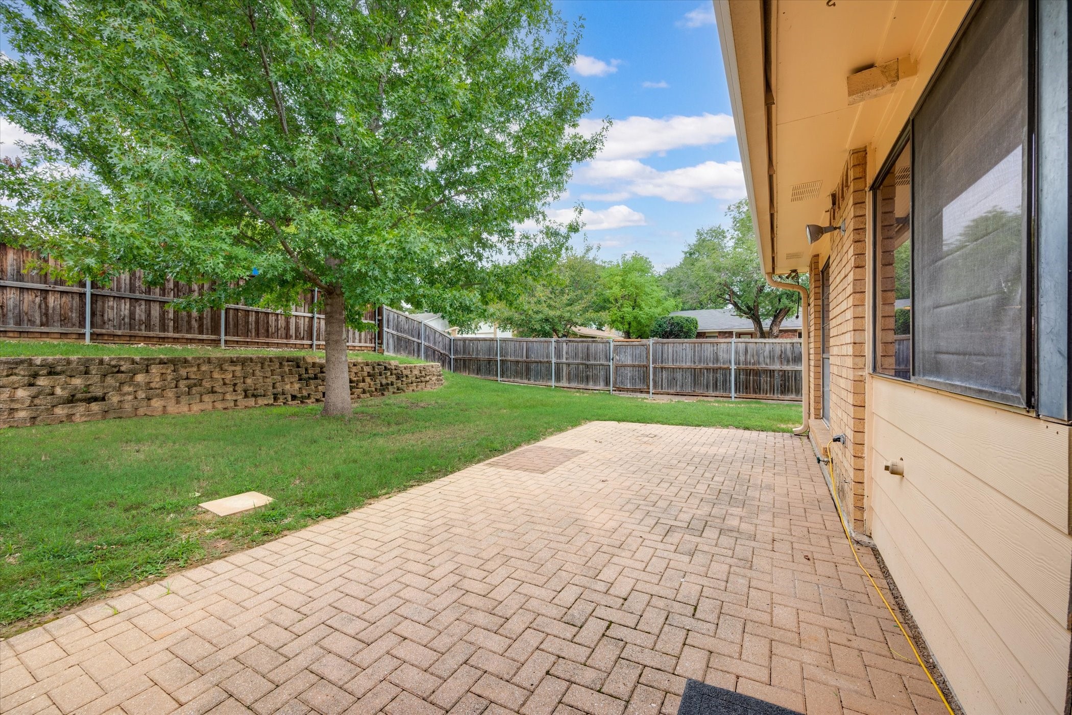 2600 Meadowview Drive