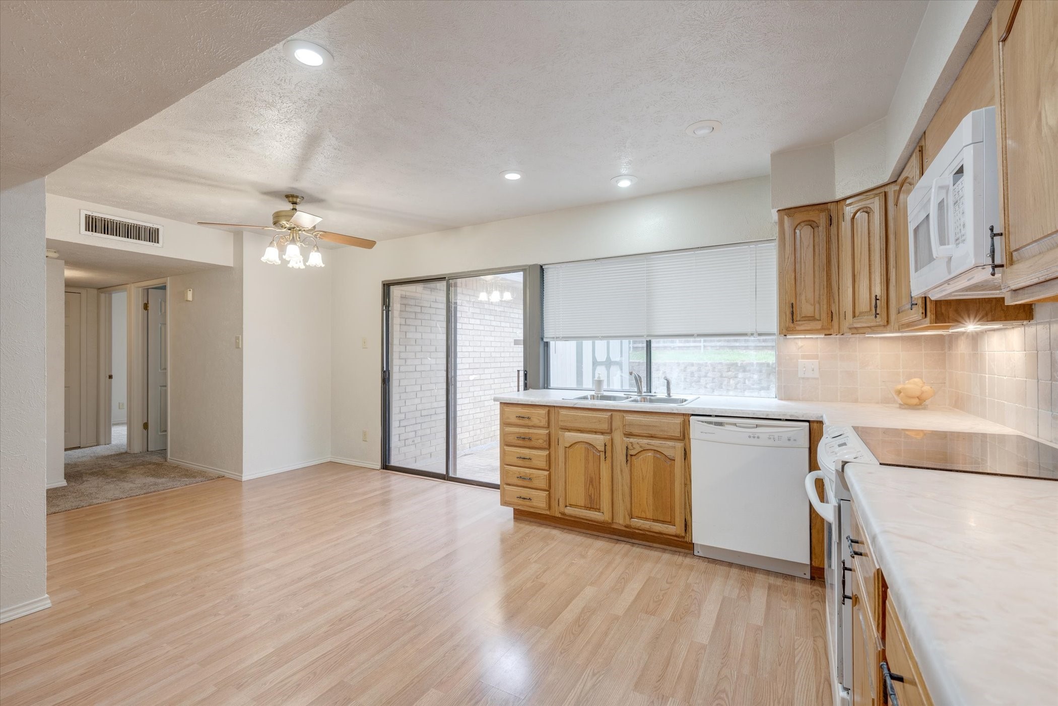 2600 Meadowview Drive