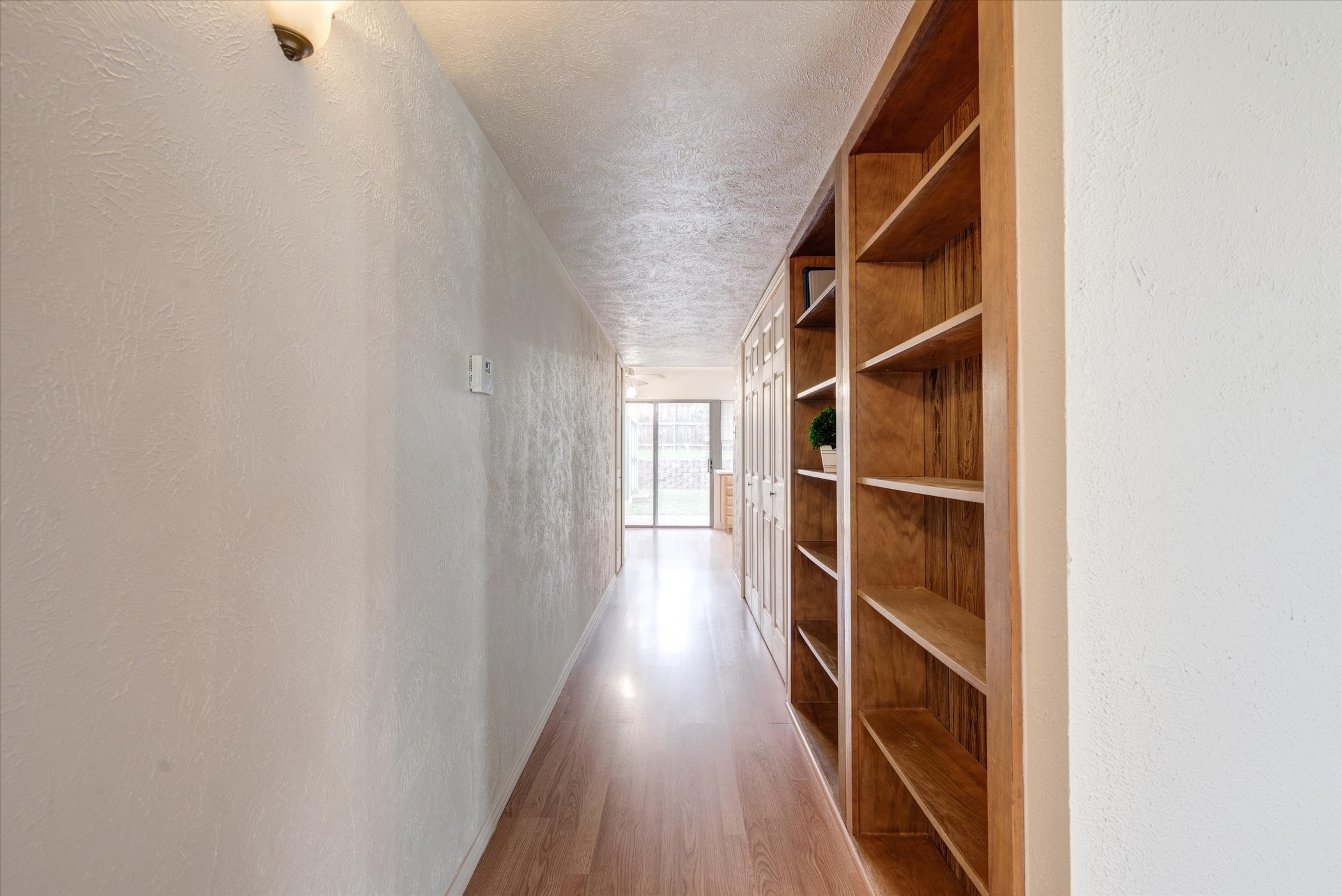 2600 Meadowview Drive