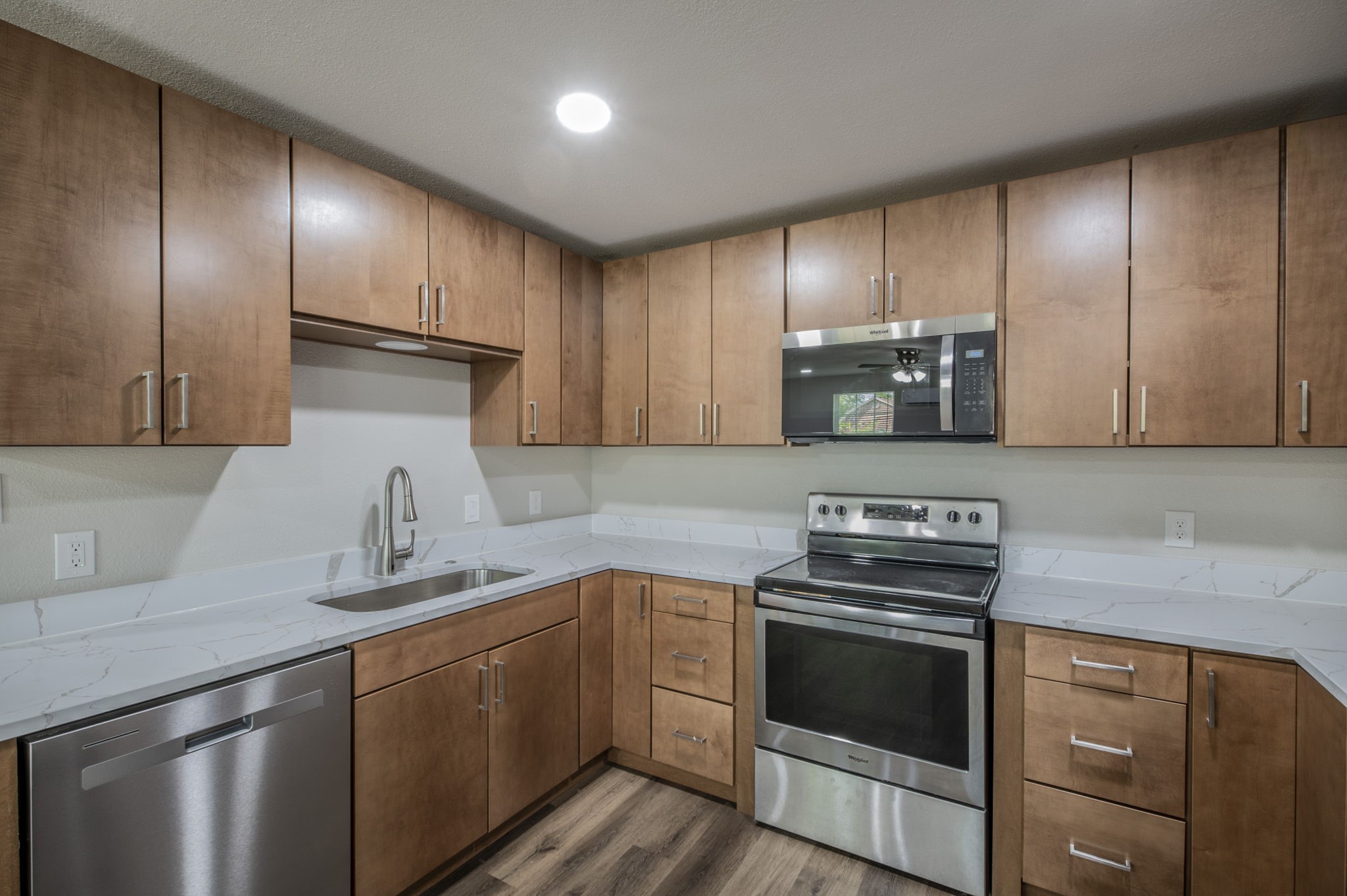 4901 Curzon Avenue 105