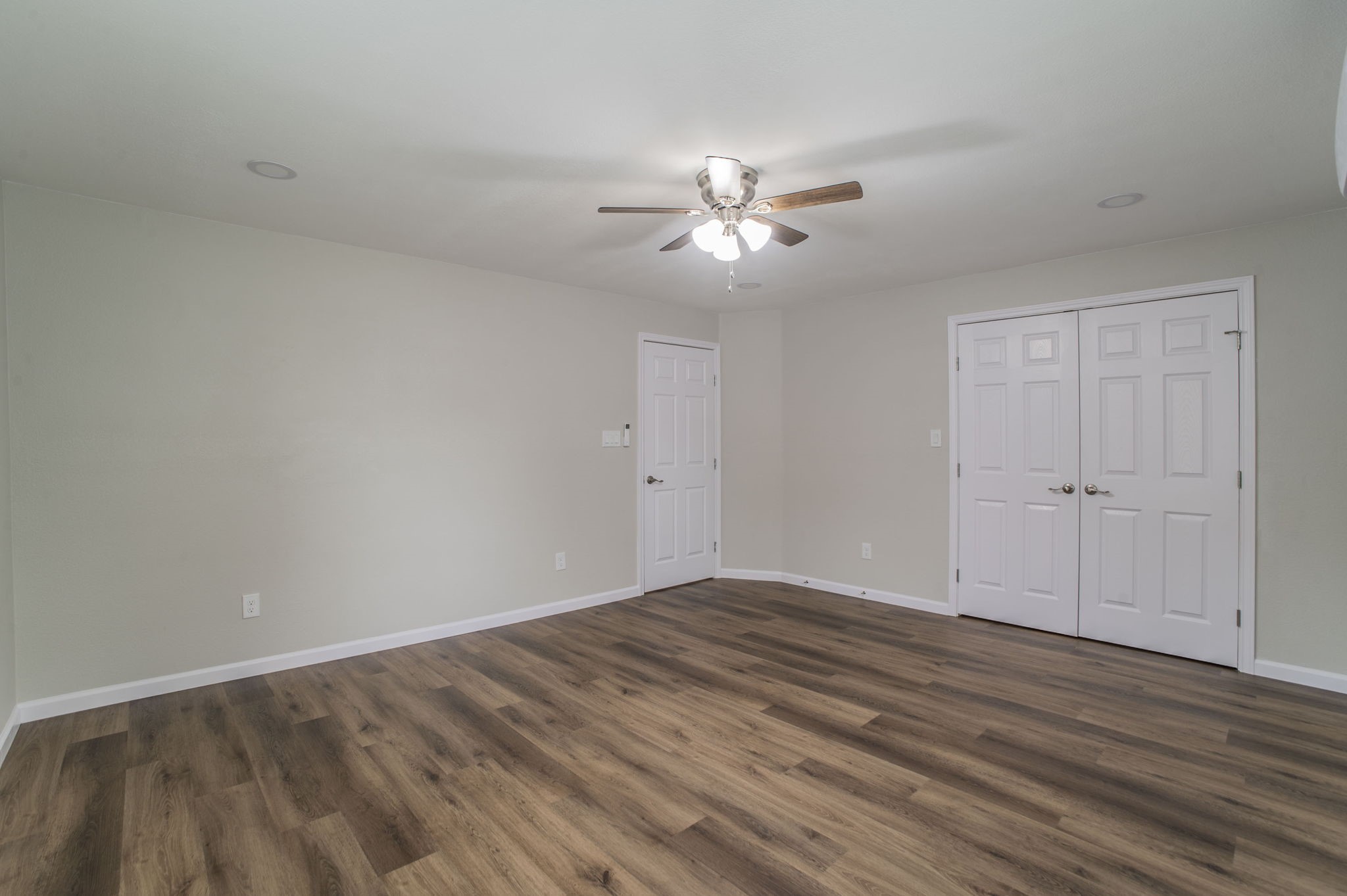 4901 Curzon Avenue 105