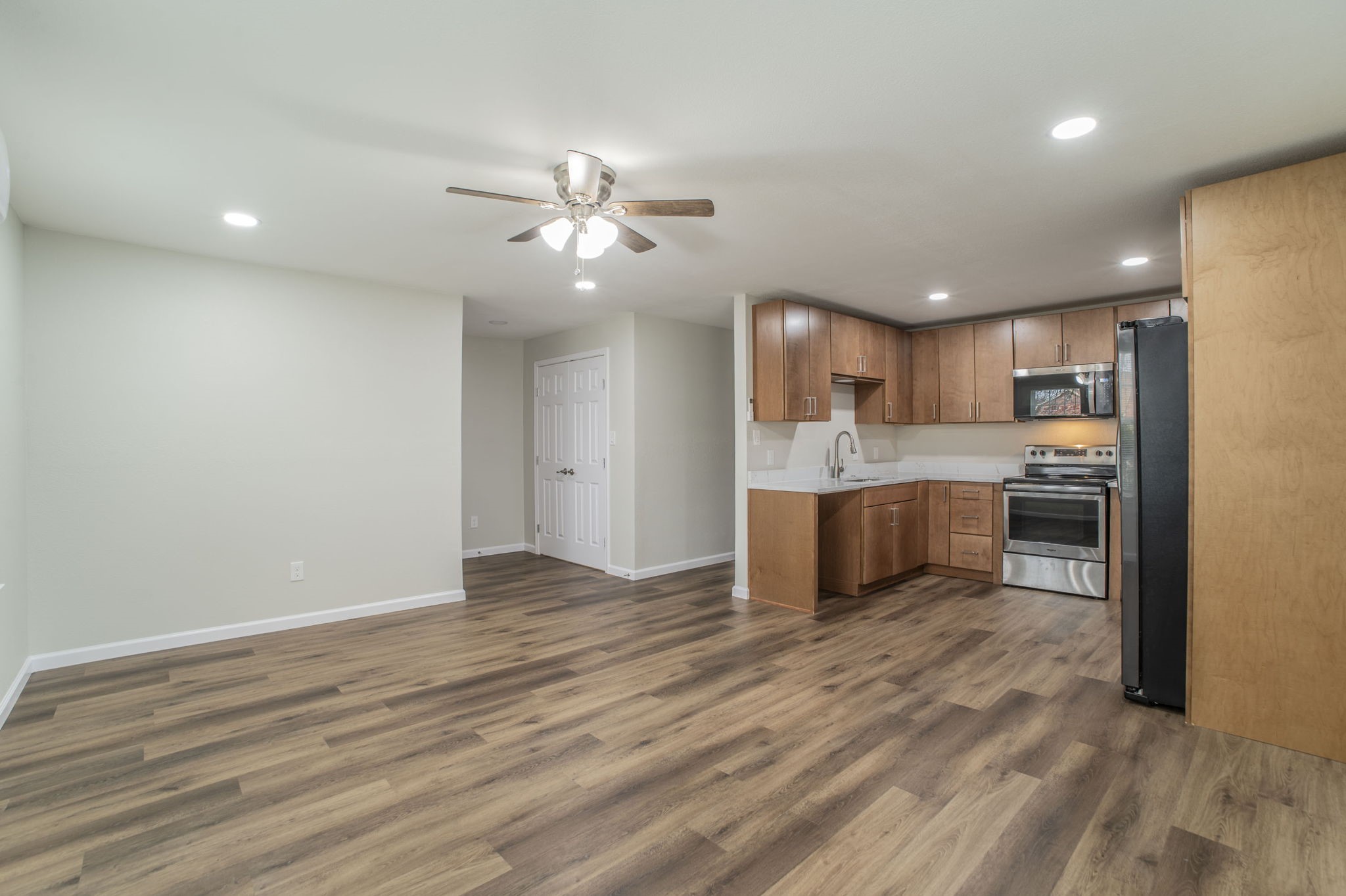 4901 Curzon Avenue 105