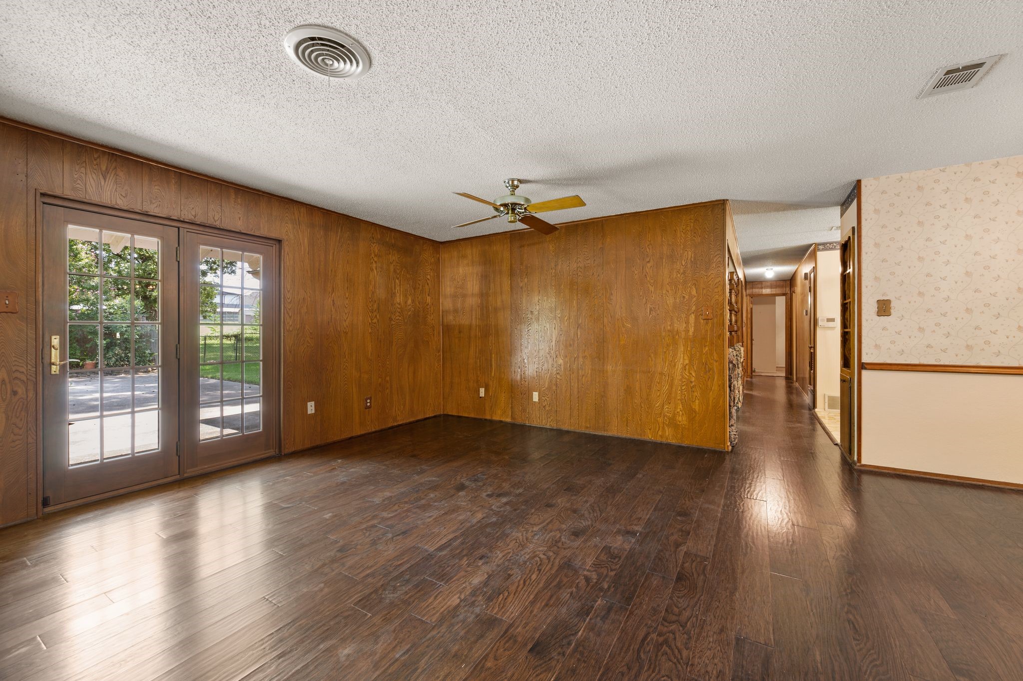 5017 Montclair. Drive