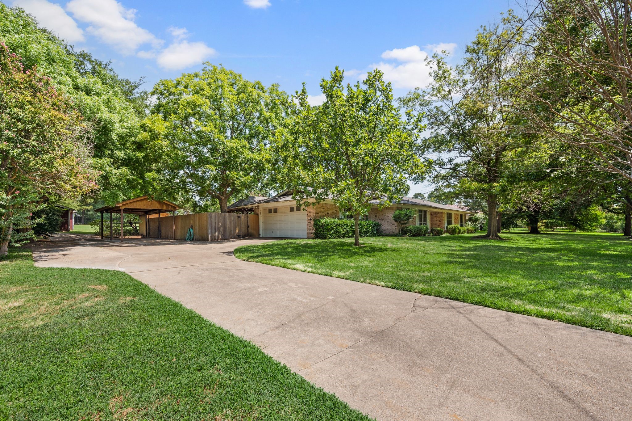 5017 Montclair. Drive