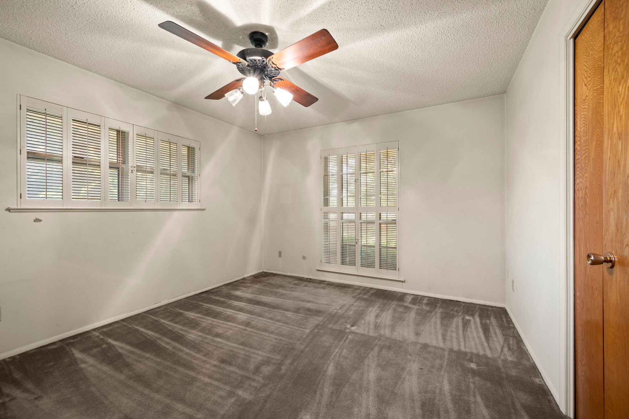 5017 Montclair. Drive
