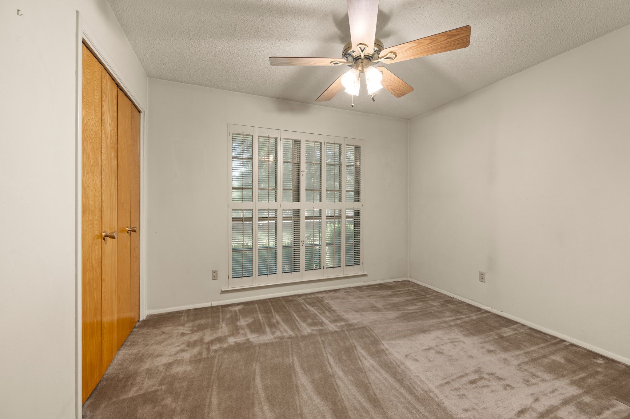 5017 Montclair. Drive